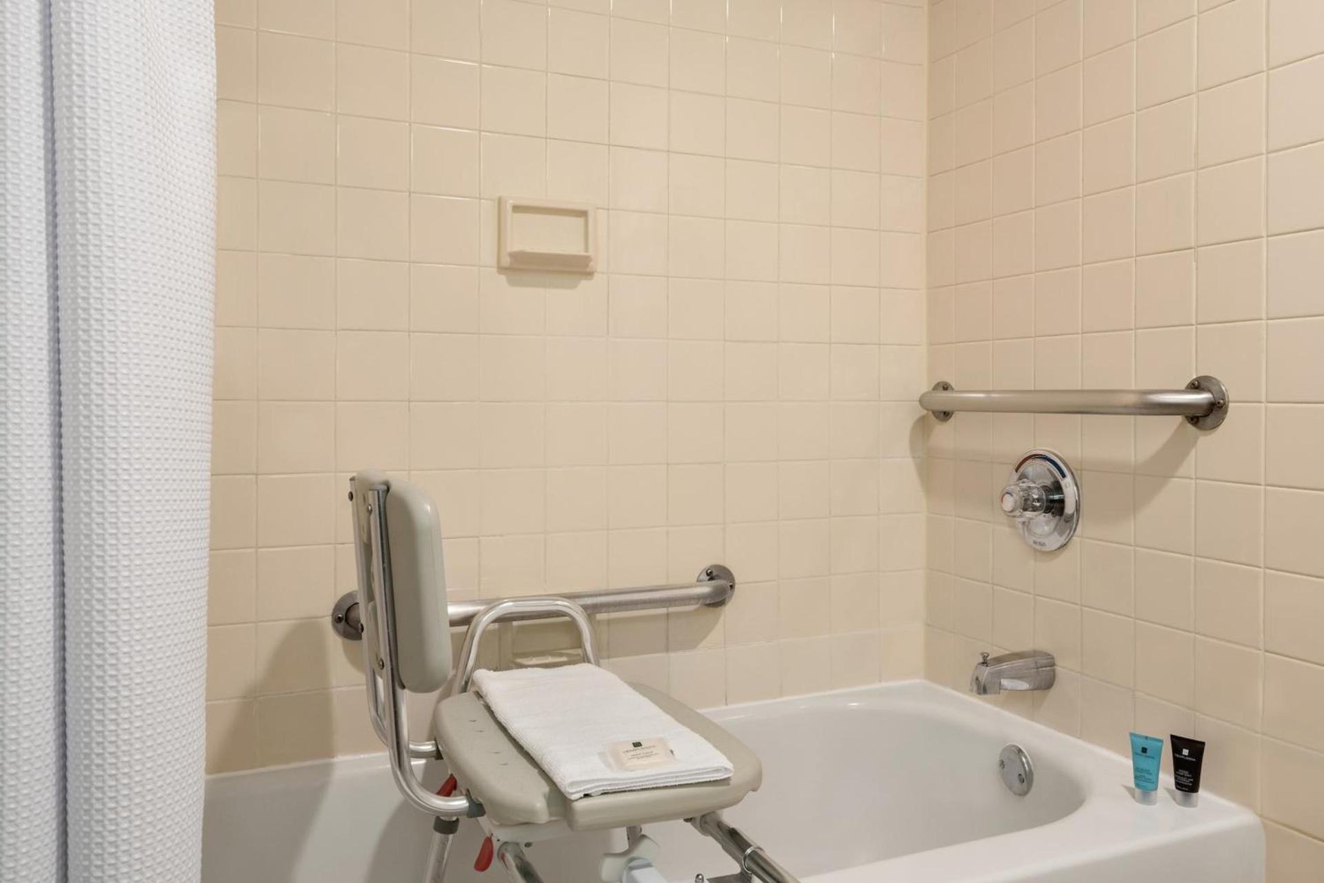 Crowne Plaza Englewood by IHG photo 24