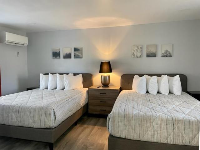Veda Inn & Cottages photo 25
