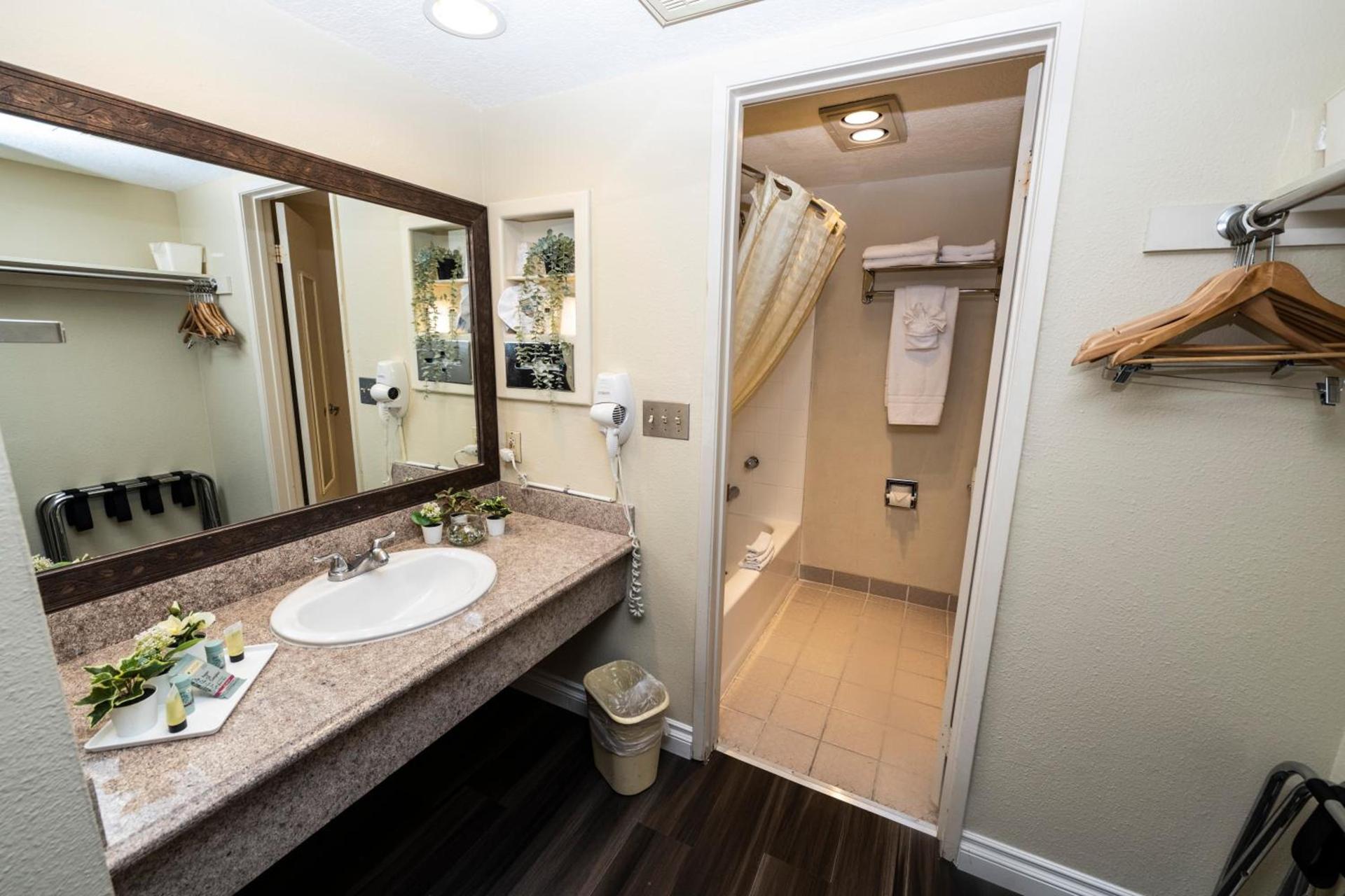 Best Western Westminster Inn photo 28