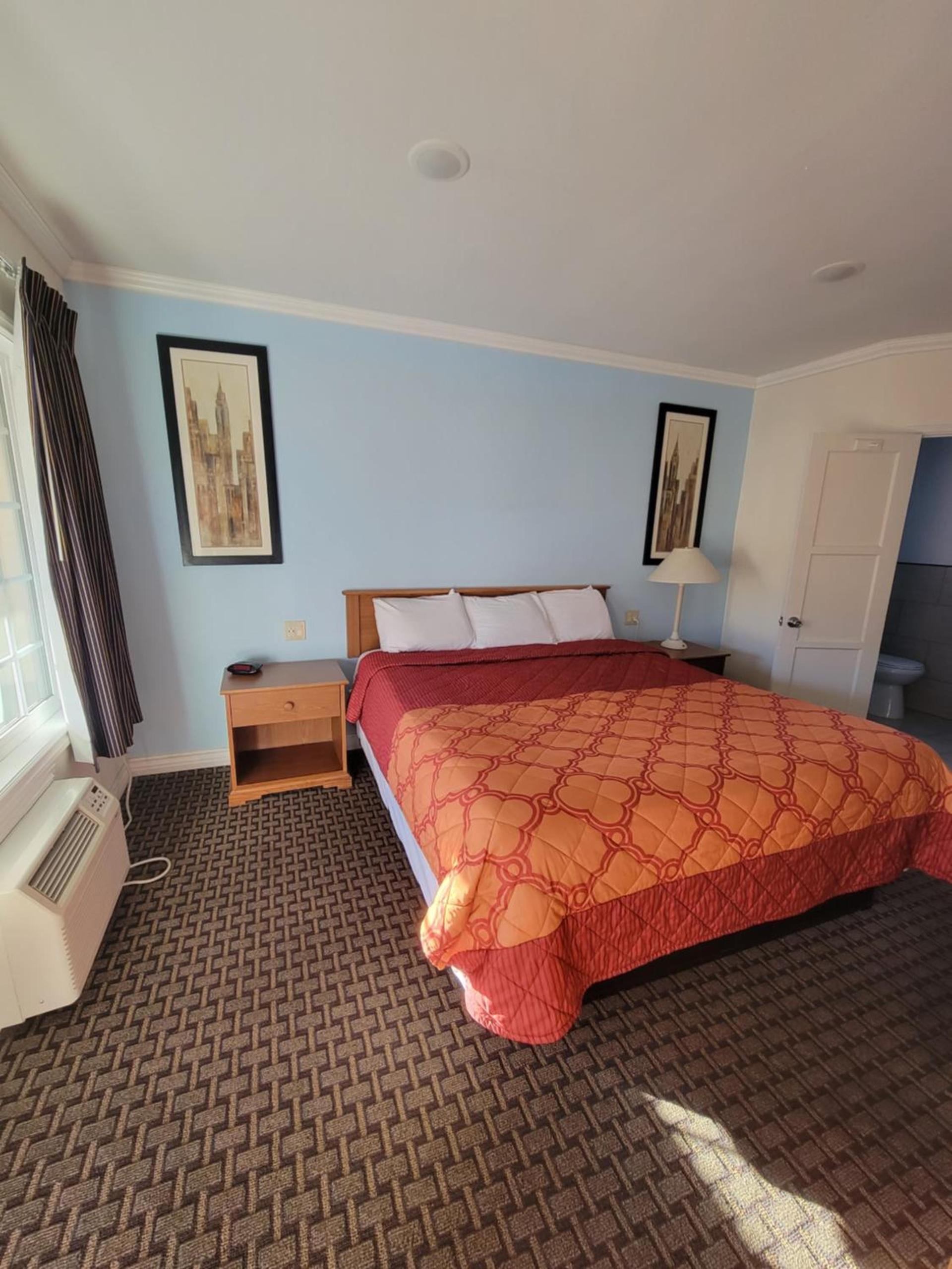 Townhouse Motel photo 17