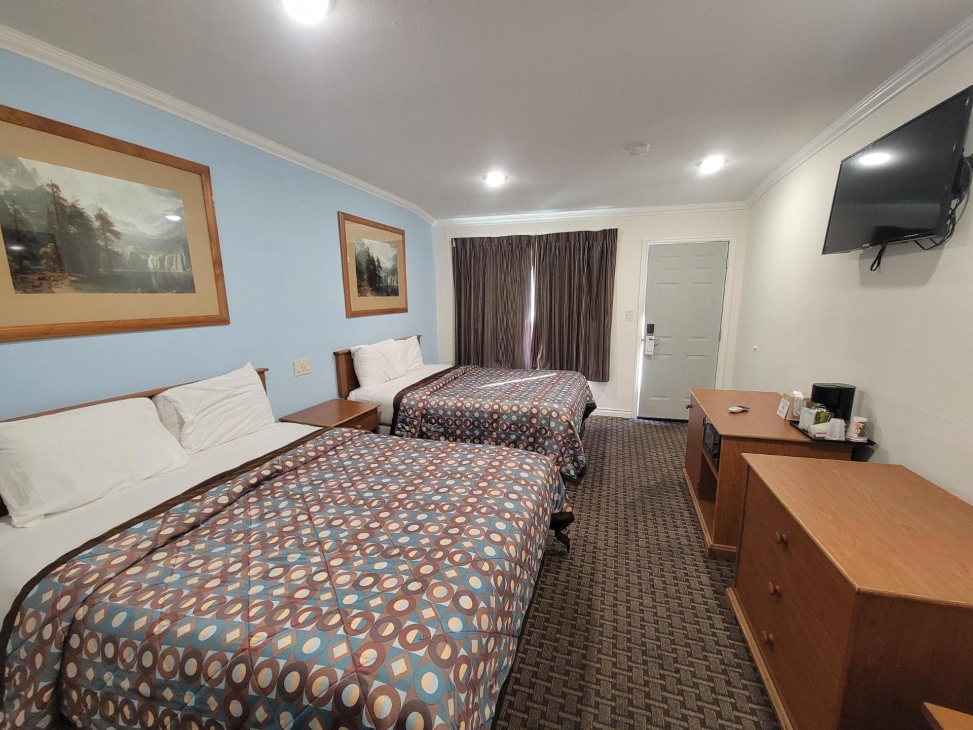 Townhouse Motel photo 36