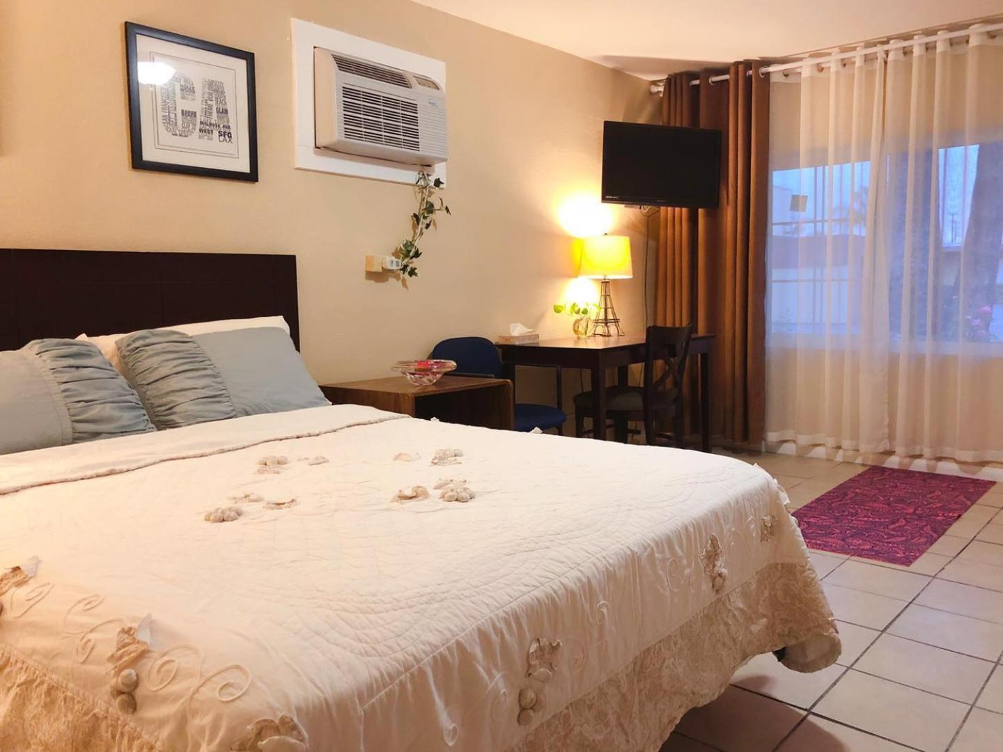 Royal Inn and Suites photo 5