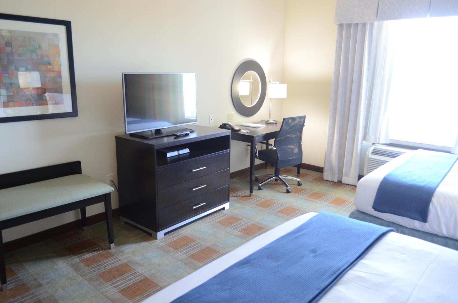 Holiday Inn Express & Suites Houston Northwest-Brookhollow by IHG photo 4