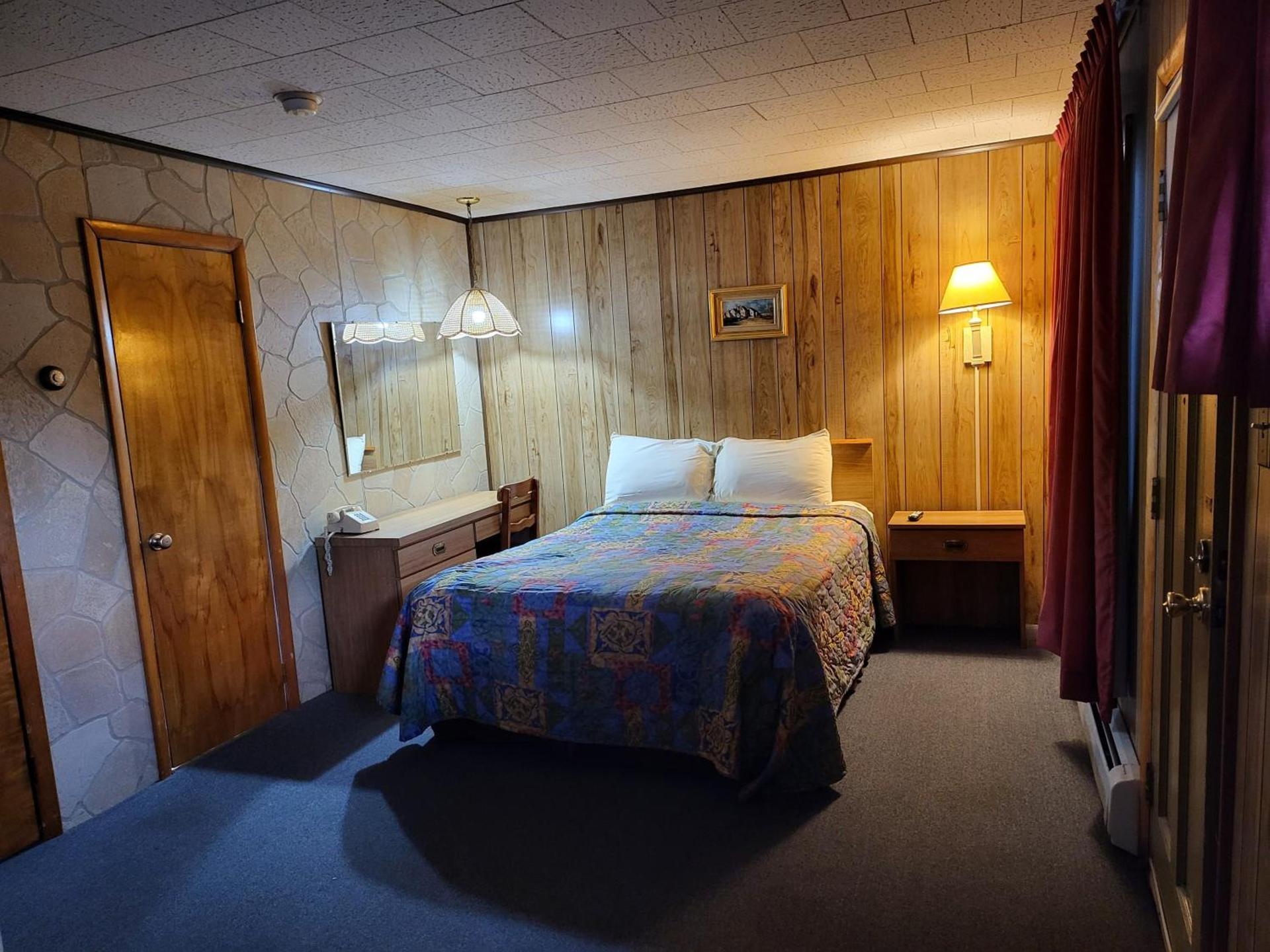 Red Ranch Inn photo 5