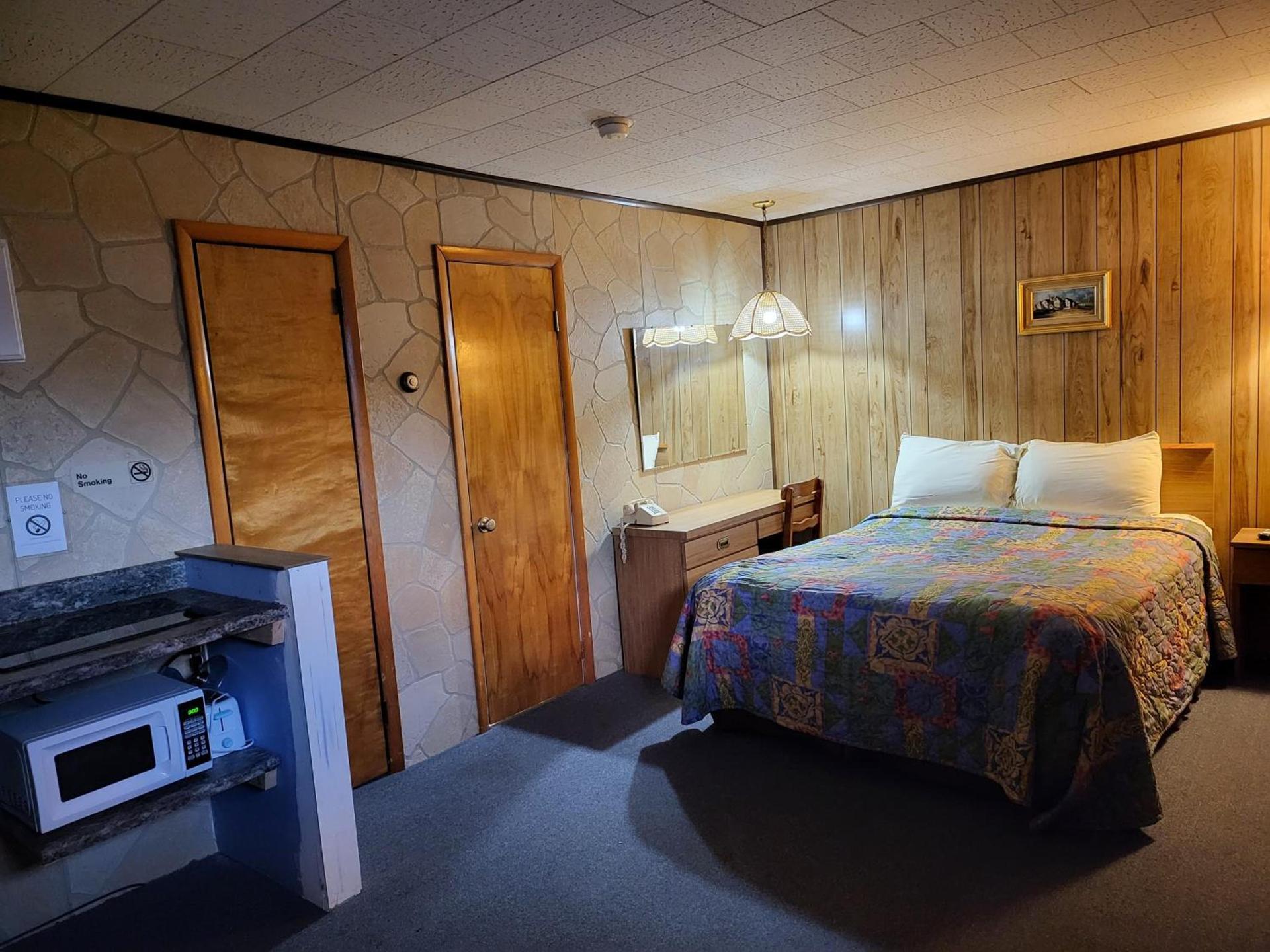 Red Ranch Inn photo 4