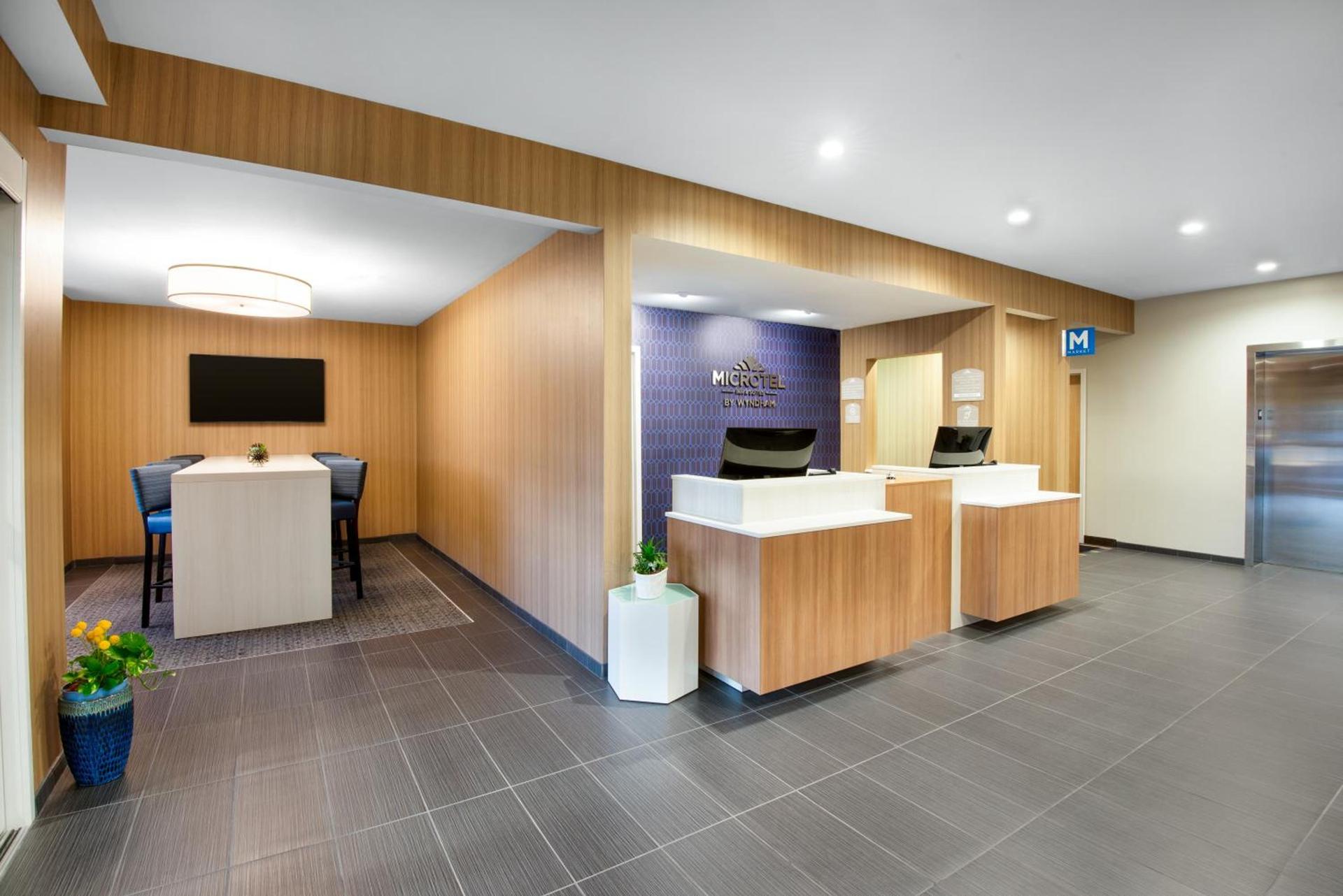 Microtel Inn & Suites by Wyndham Farmington photo 48
