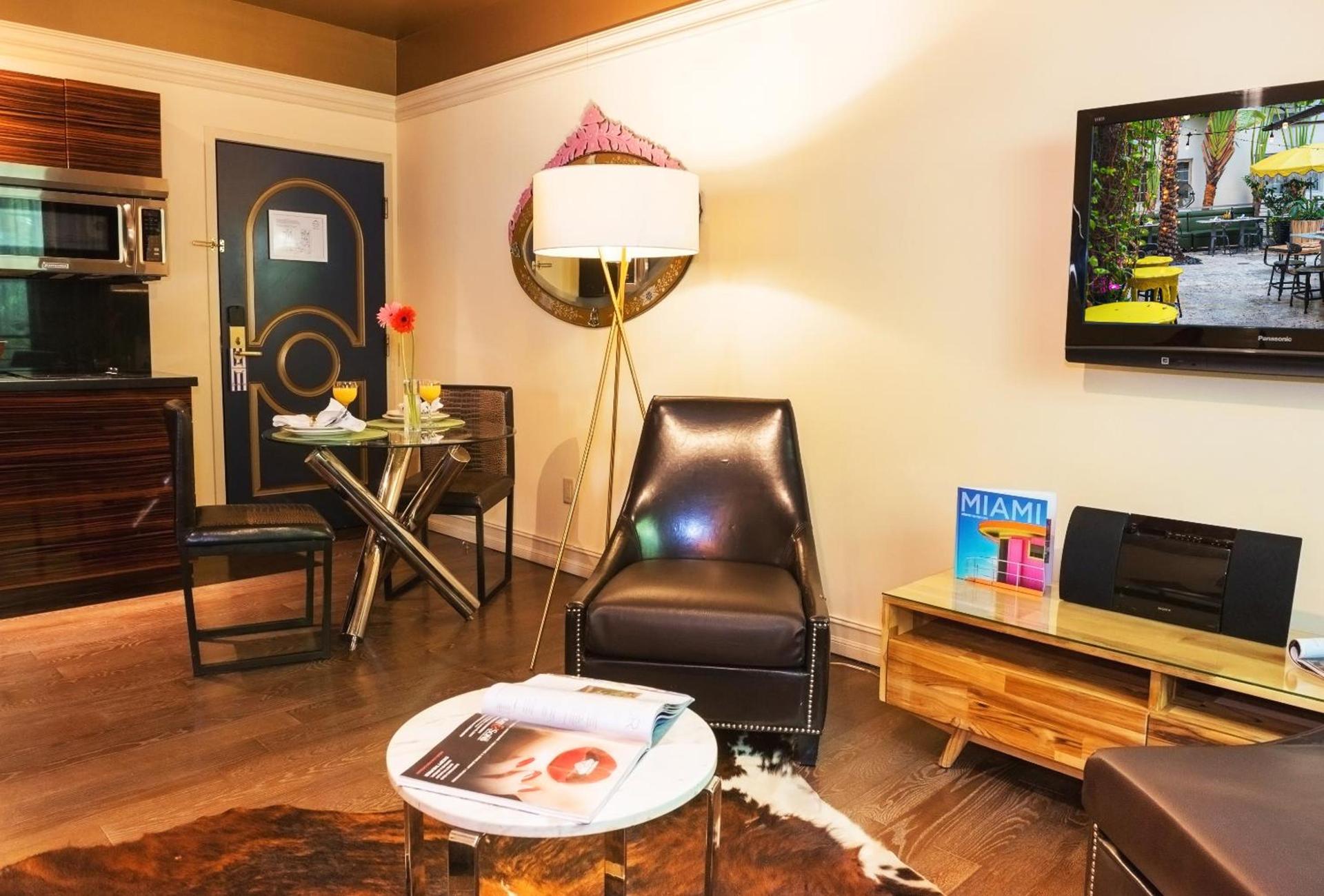Riviera Suites photo 22