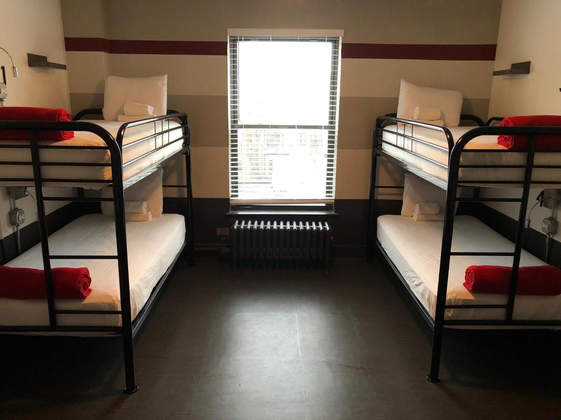 Chicago Getaway Hostel photo 42