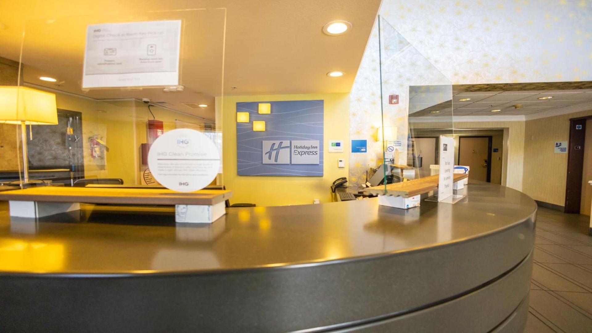 Holiday Inn Express Berkeley by IHG photo 53