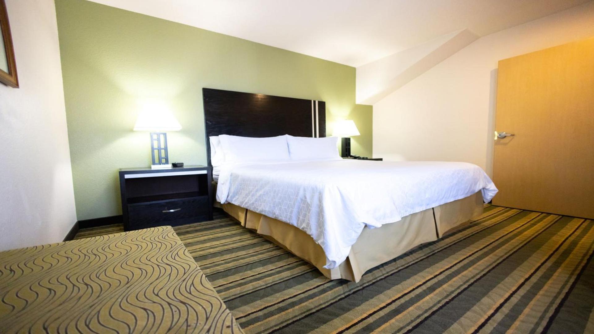 Holiday Inn Express Berkeley by IHG photo 67