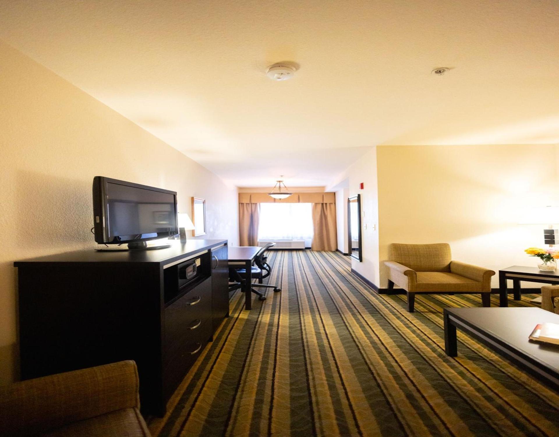 Holiday Inn Express Berkeley by IHG photo 62