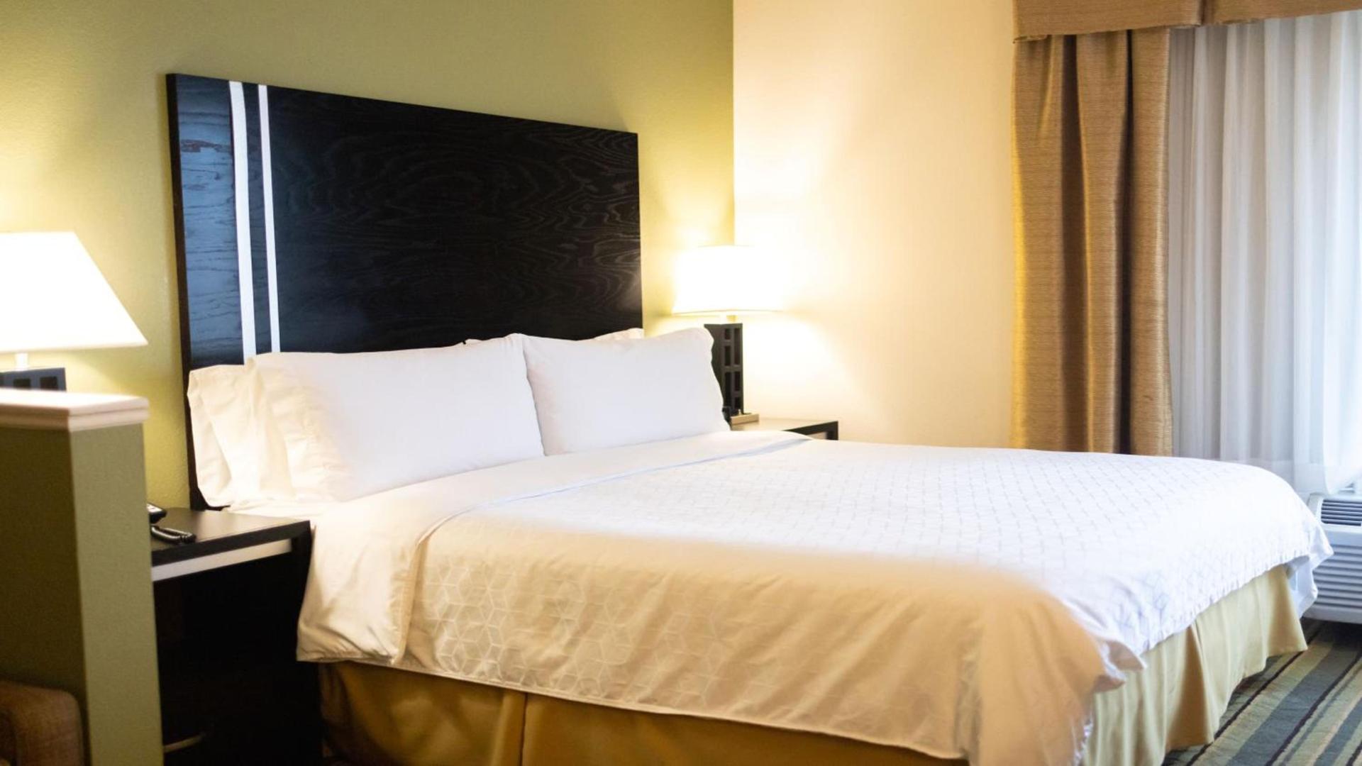 Holiday Inn Express Berkeley by IHG photo 69