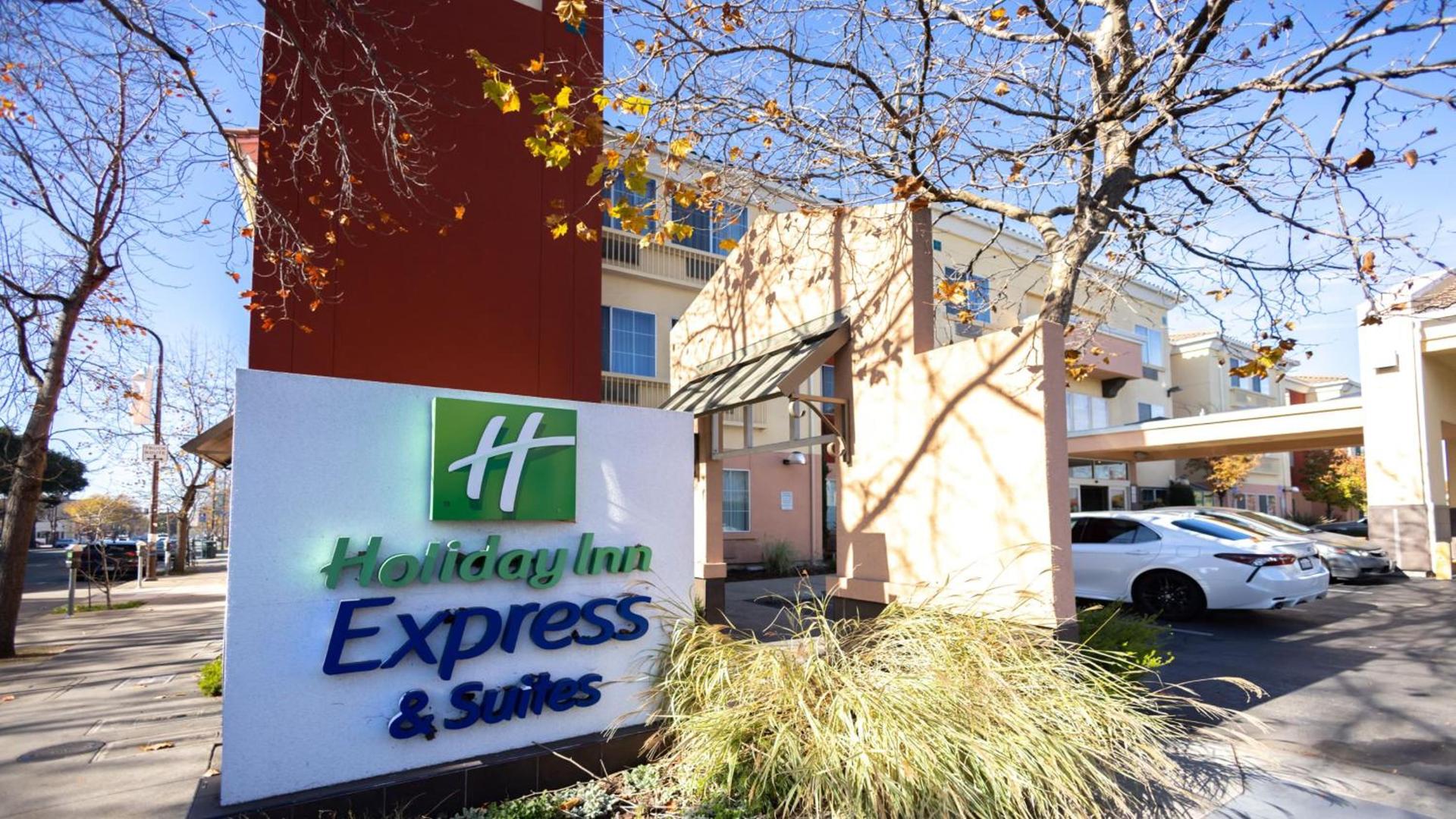 Holiday Inn Express Berkeley by IHG photo 93