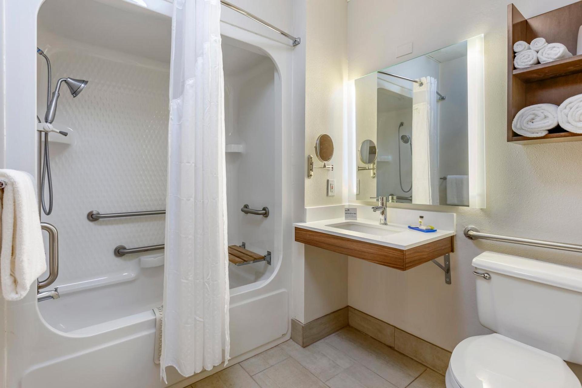 Holiday Inn Express Branson- Green Mountain Drive by IHG photo 24
