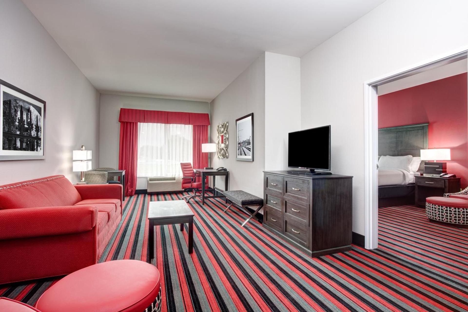 Holiday Inn & Suites Lafayette North by IHG photo 37