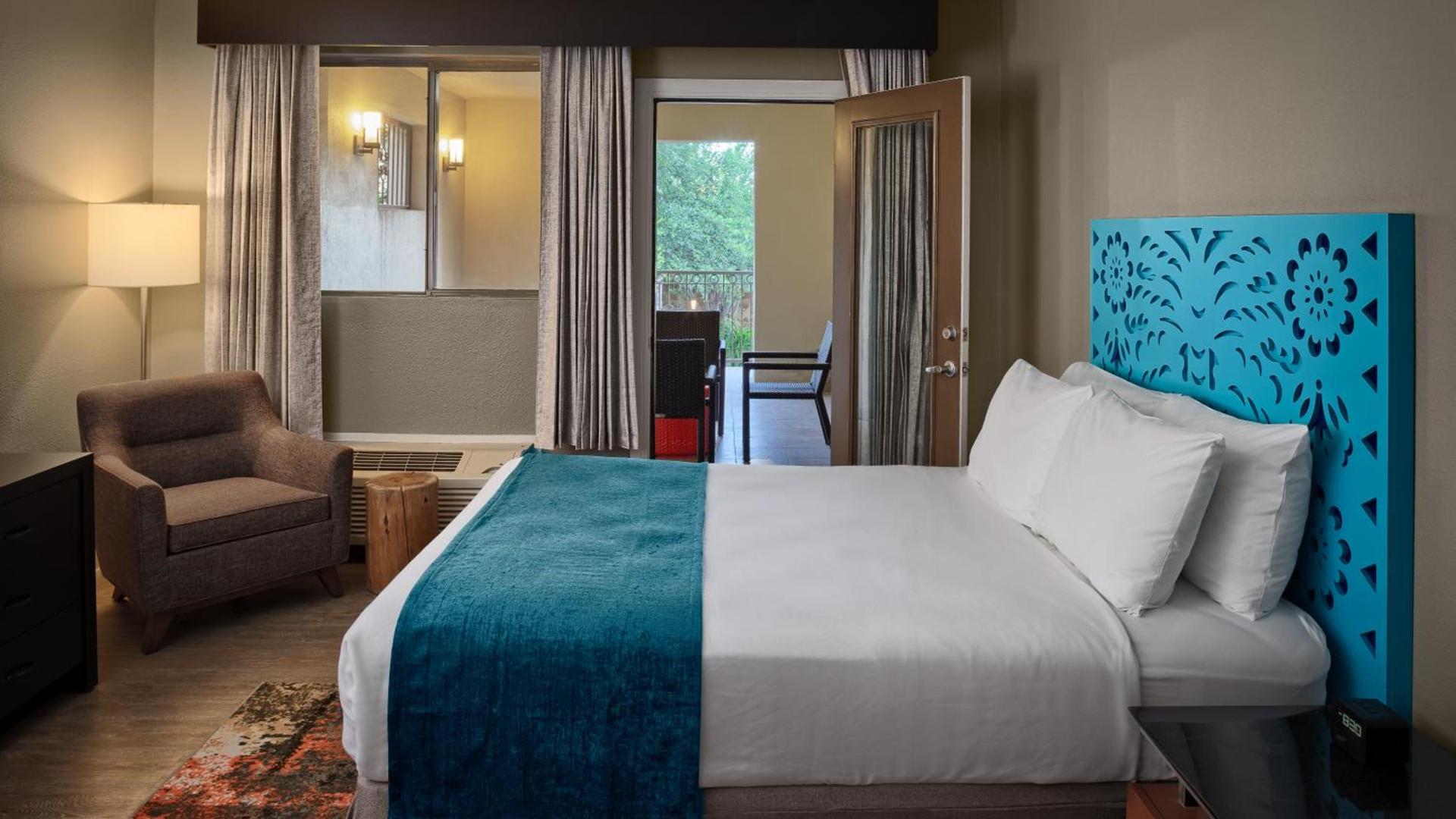 Hotel Indigo San Antonio Riverwalk by IHG photo 6