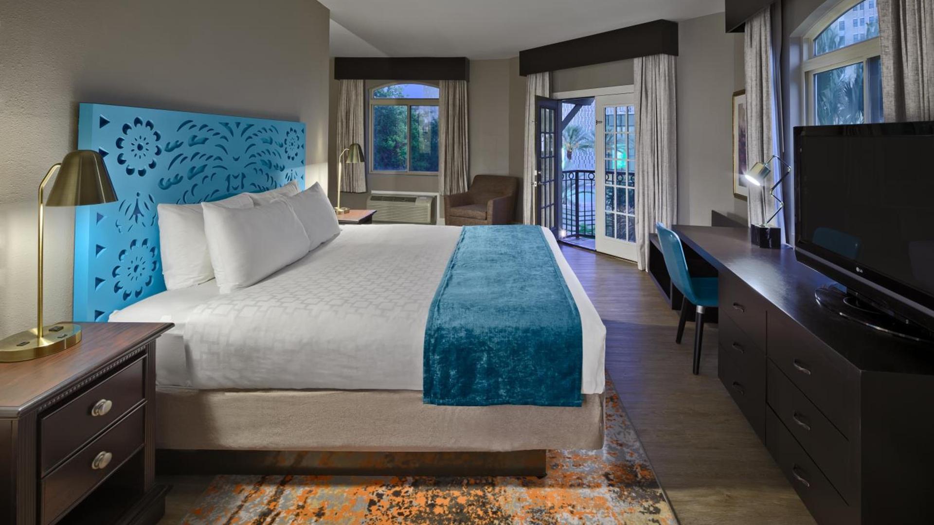 Hotel Indigo San Antonio Riverwalk by IHG photo 9