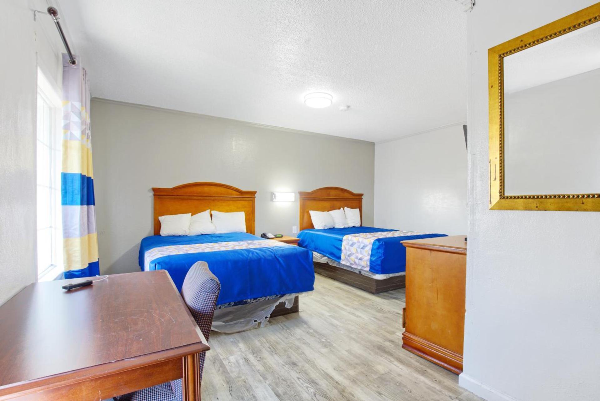 Adams Inn photo 14