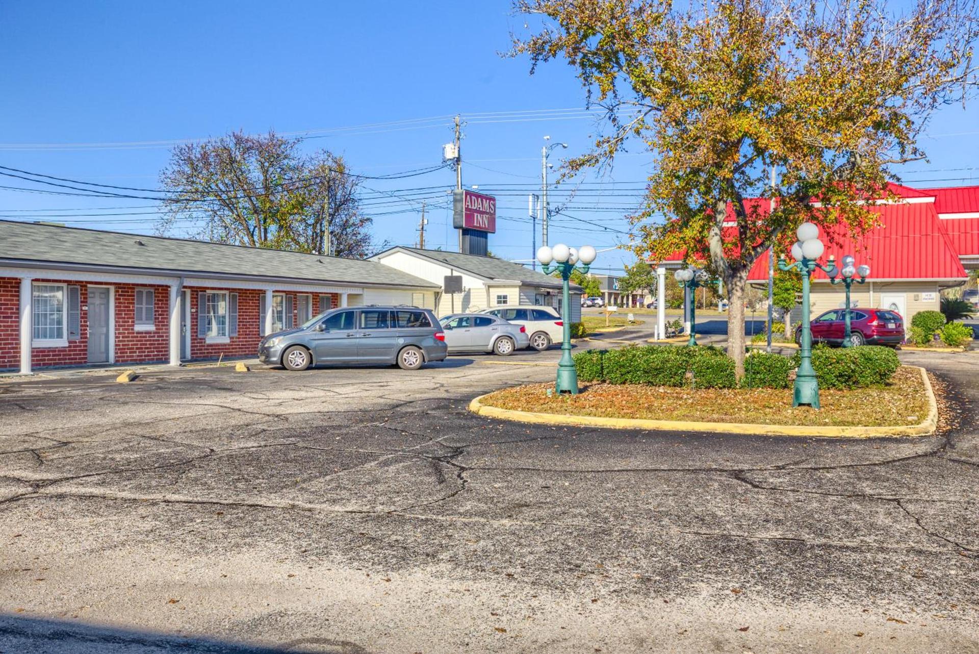 Adams Inn photo 52