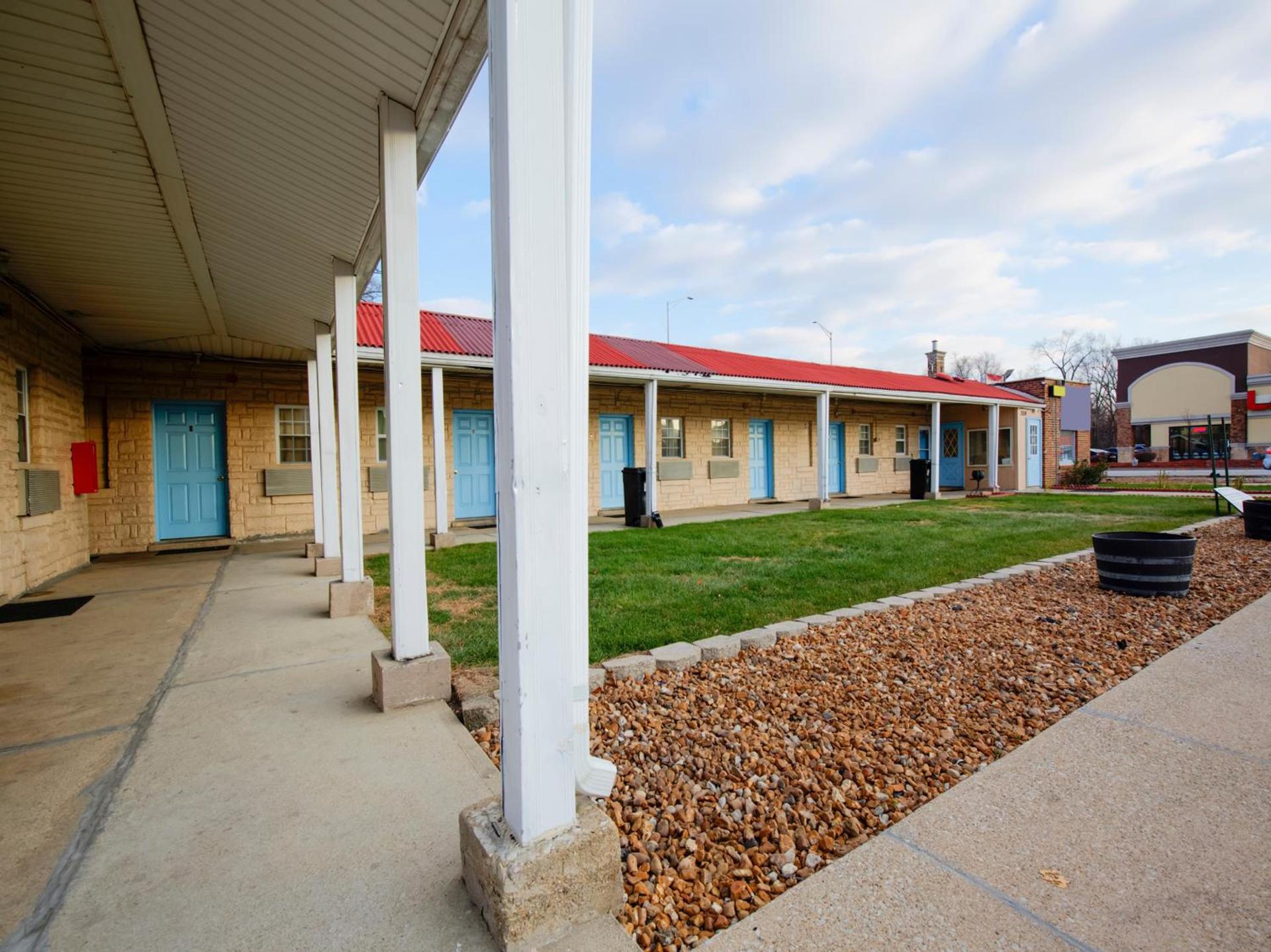 Hotel O Markham IL near Harvey/Tinley Park photo 3