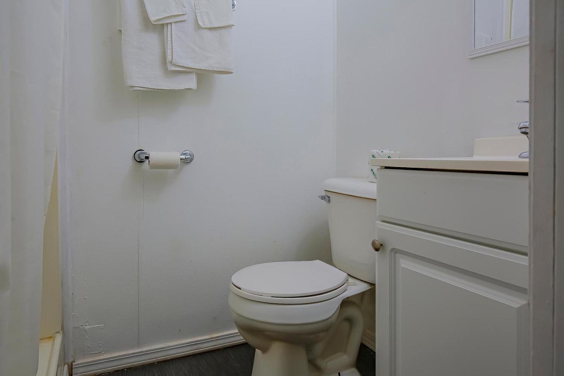 Hotel O Markham IL near Harvey/Tinley Park photo 23