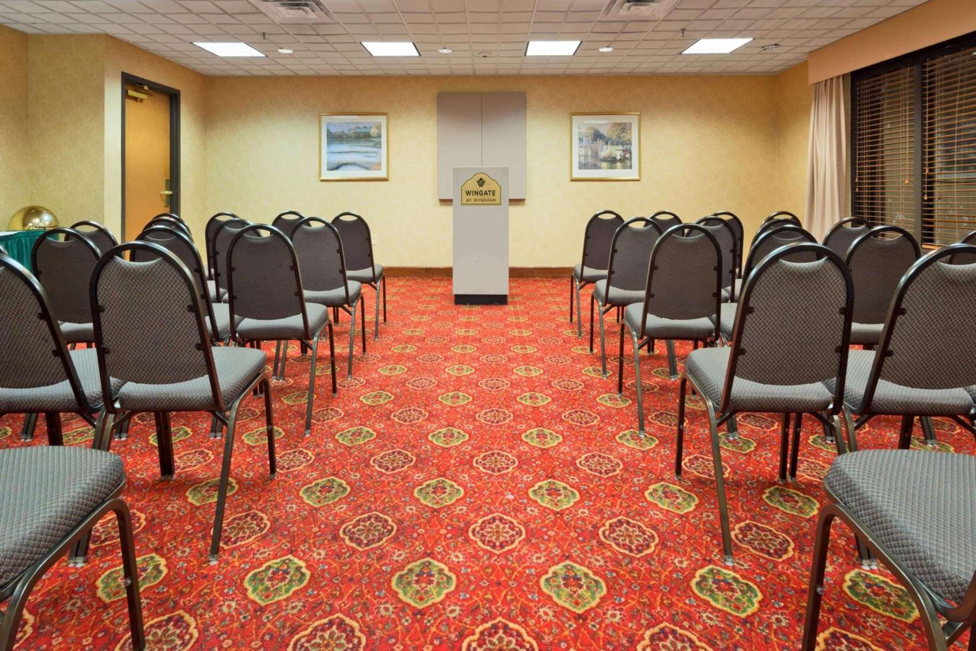 Wingate By Wyndham Montgomery photo 17