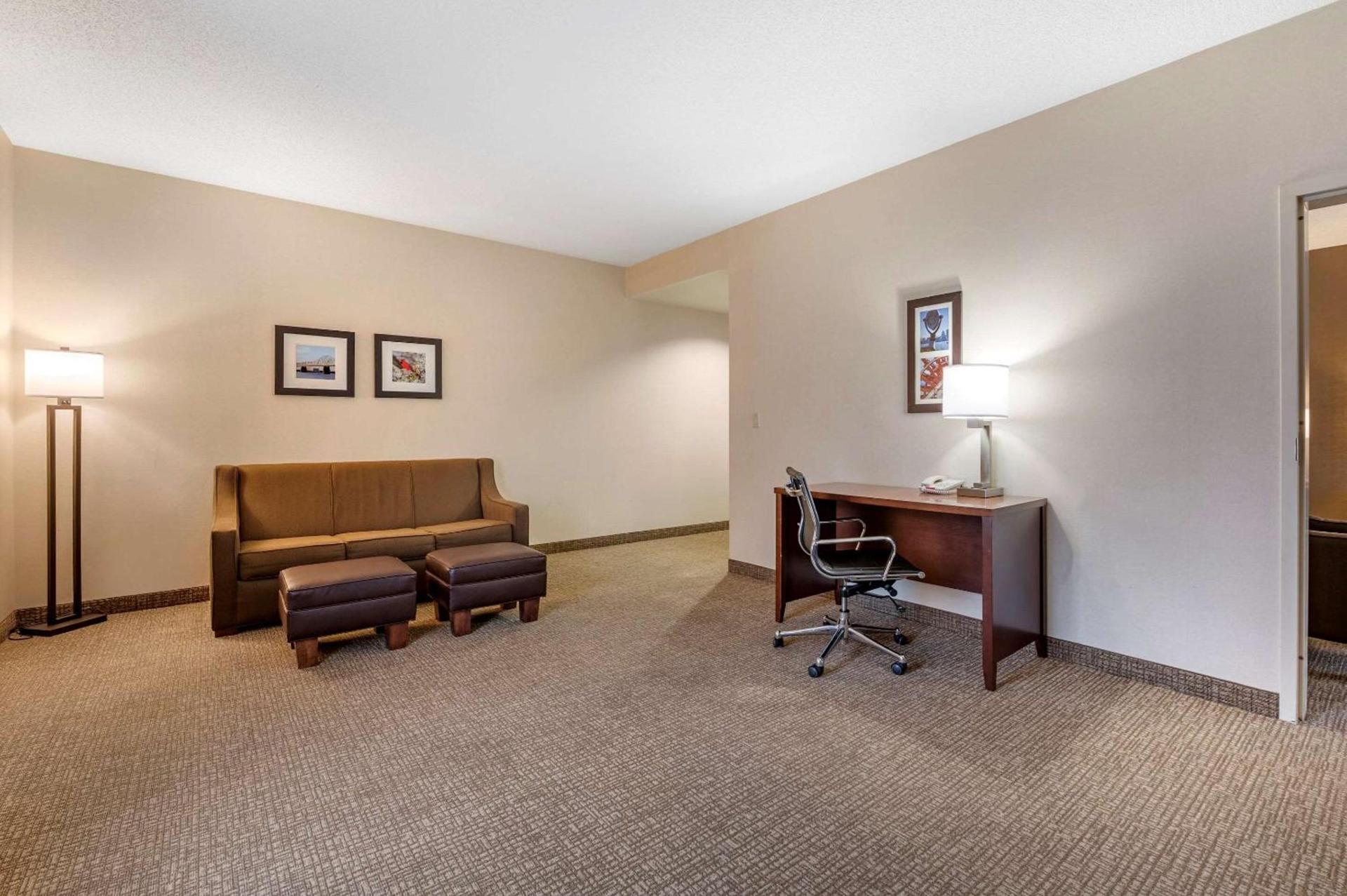 Comfort Inn Louisville Southwest photo 16