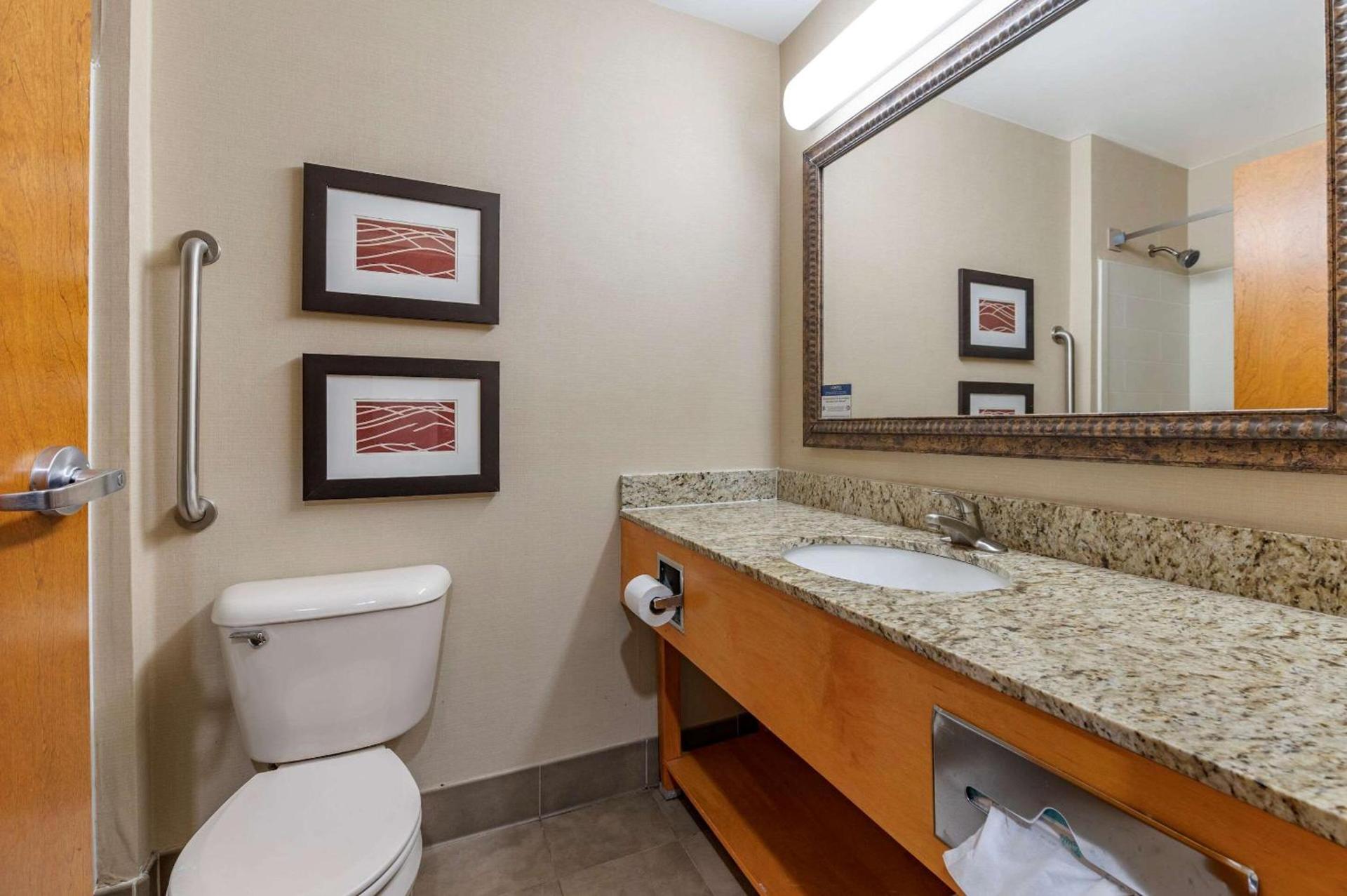 Comfort Inn Louisville Southwest photo 17