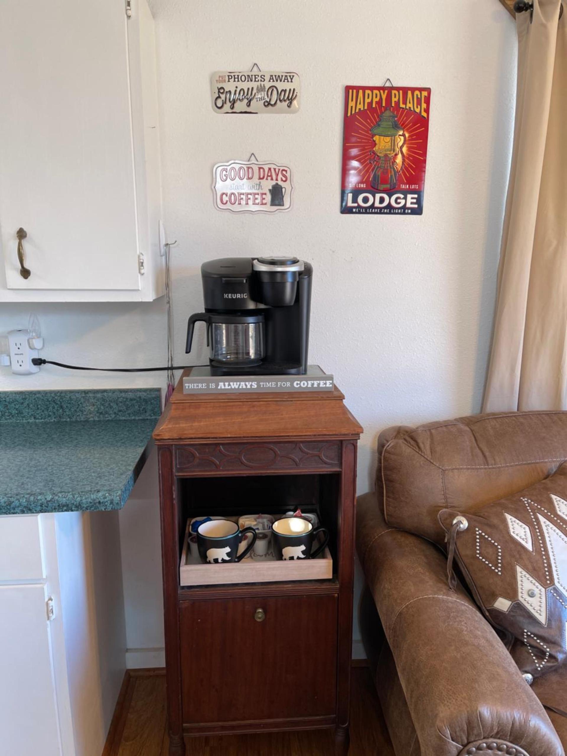 Mountain View Guest Motel photo 61