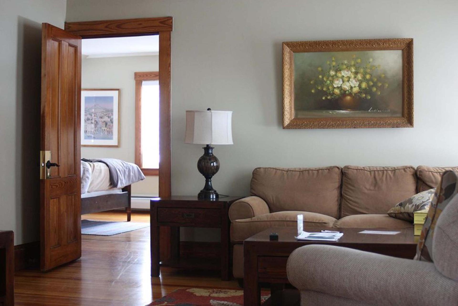 The White House Inn photo 5