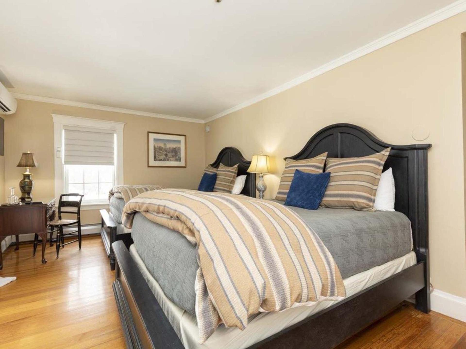 The White House Inn photo 46