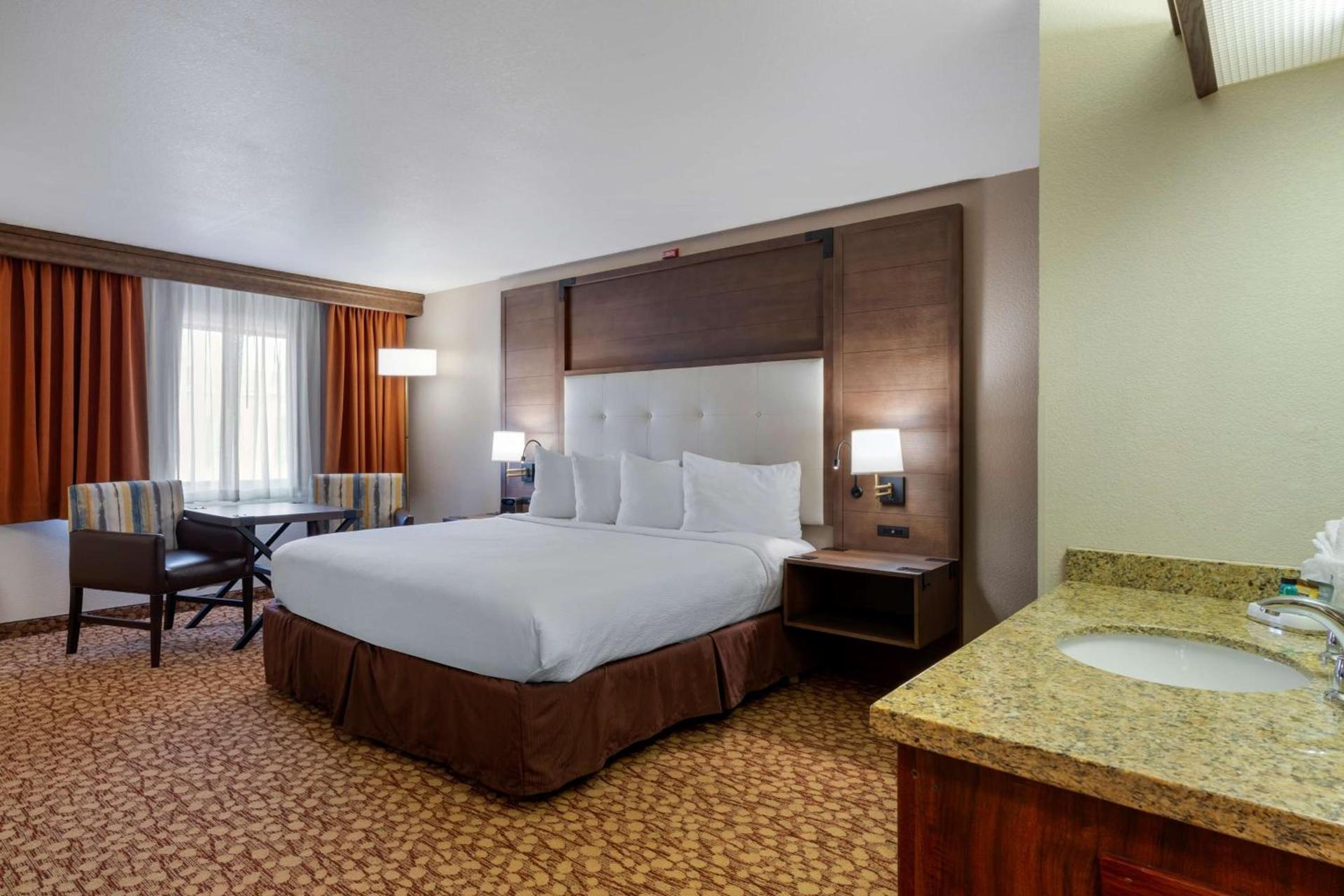 Best Western Plus Mill Creek Inn photo 34