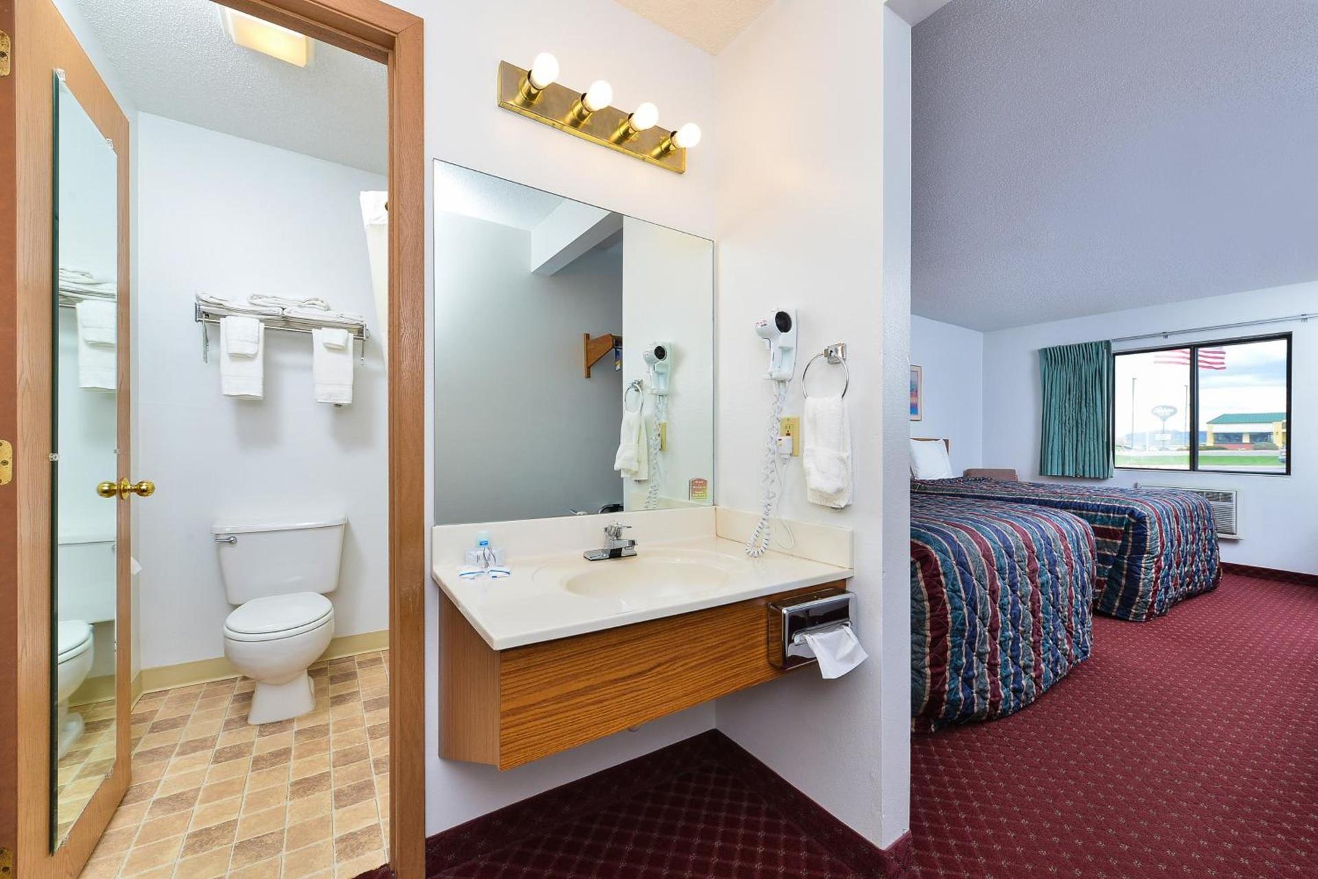 Travelodge by Wyndham Spearfish photo 11