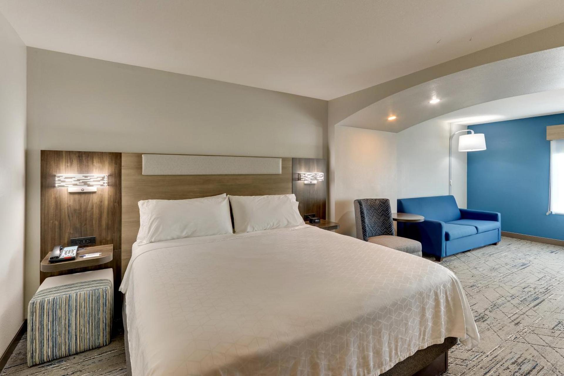 Holiday Inn Express & Suites - Ardmore by IHG photo 46