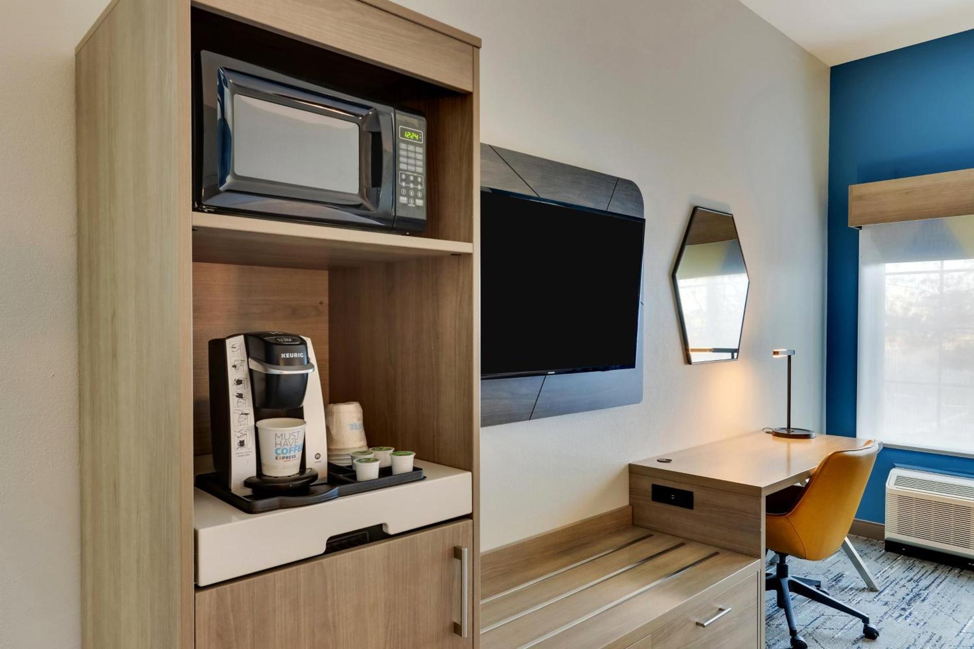 Holiday Inn Express & Suites - Ardmore by IHG photo 63