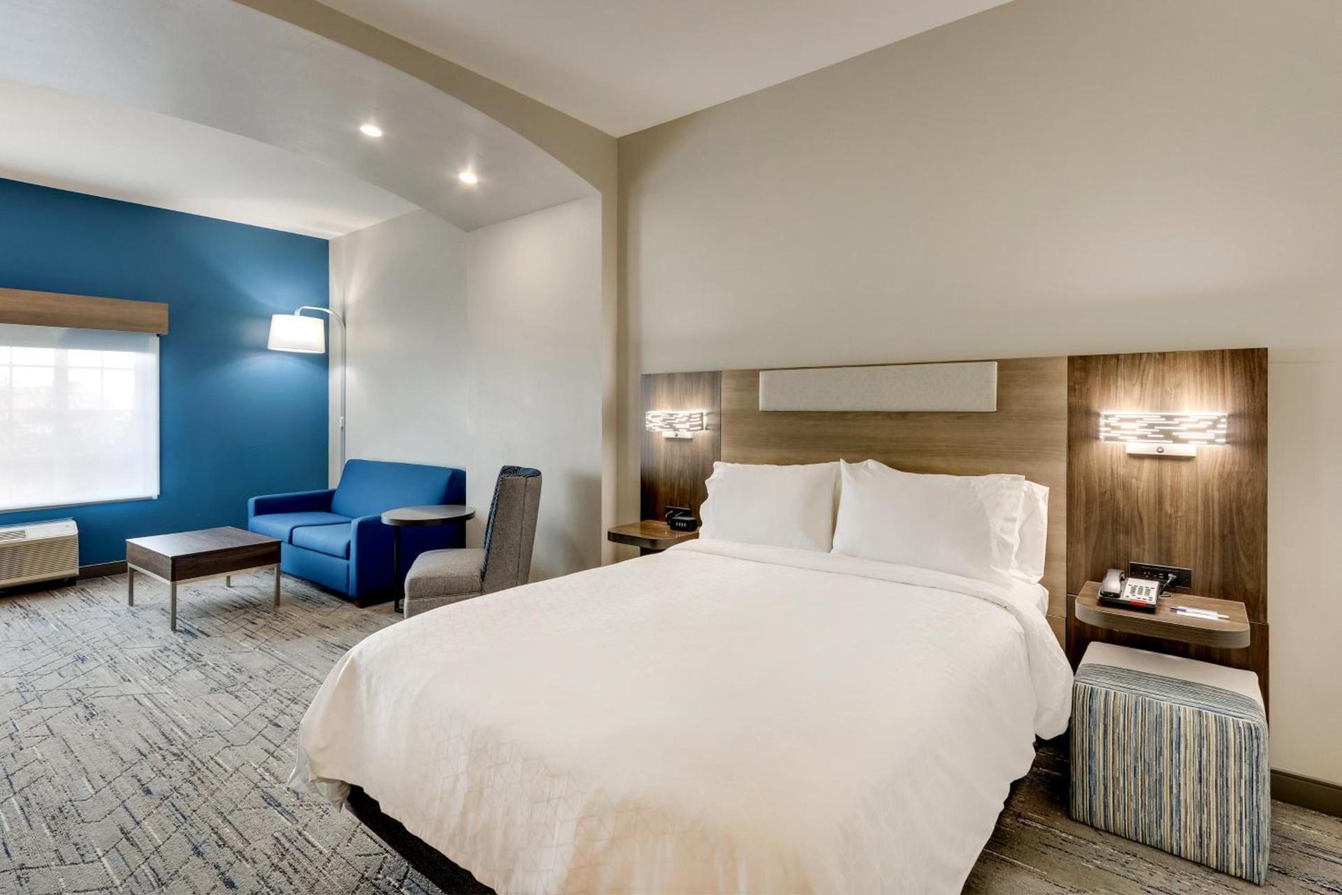 Holiday Inn Express & Suites - Ardmore by IHG photo 52