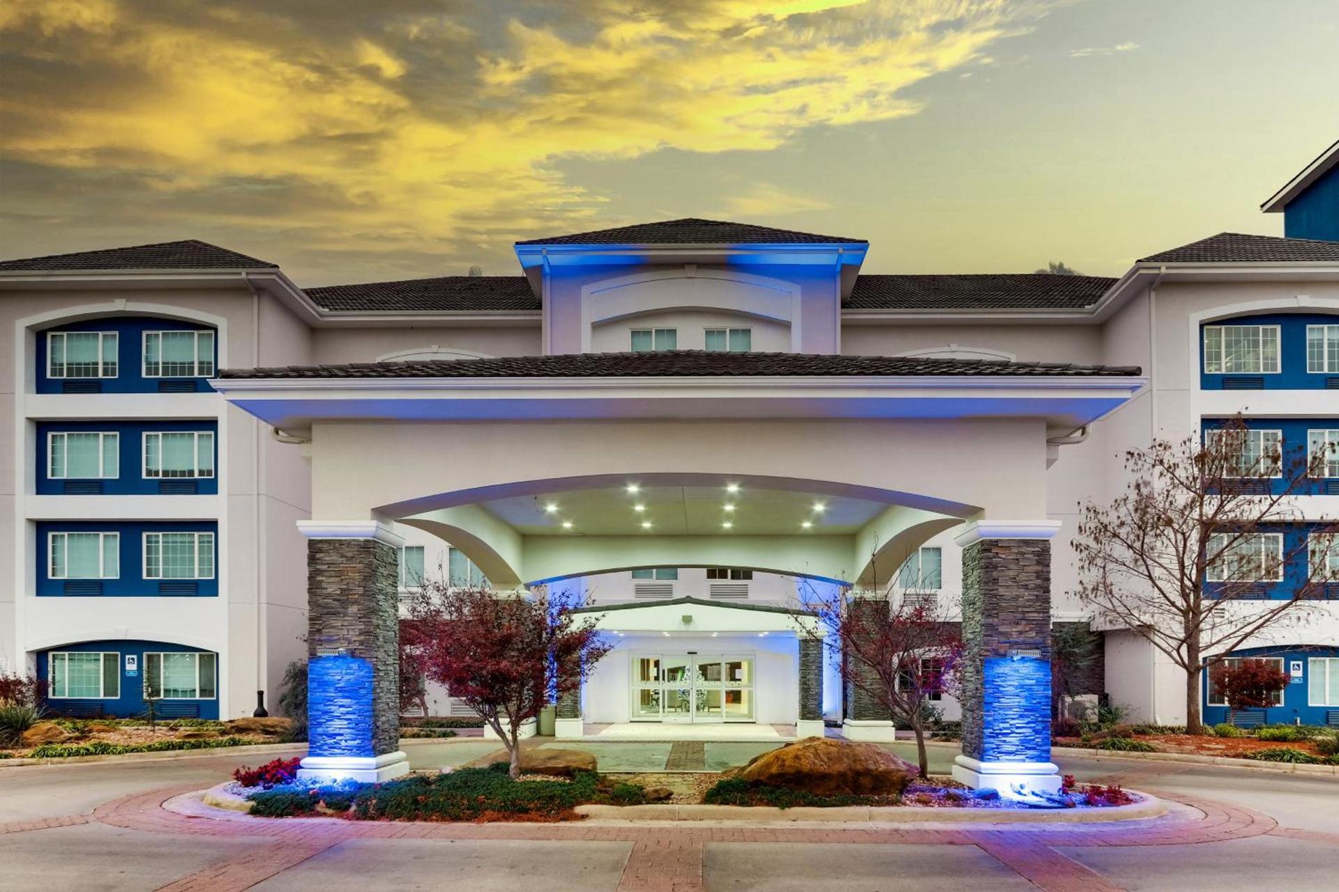 Holiday Inn Express & Suites - Ardmore by IHG photo 24
