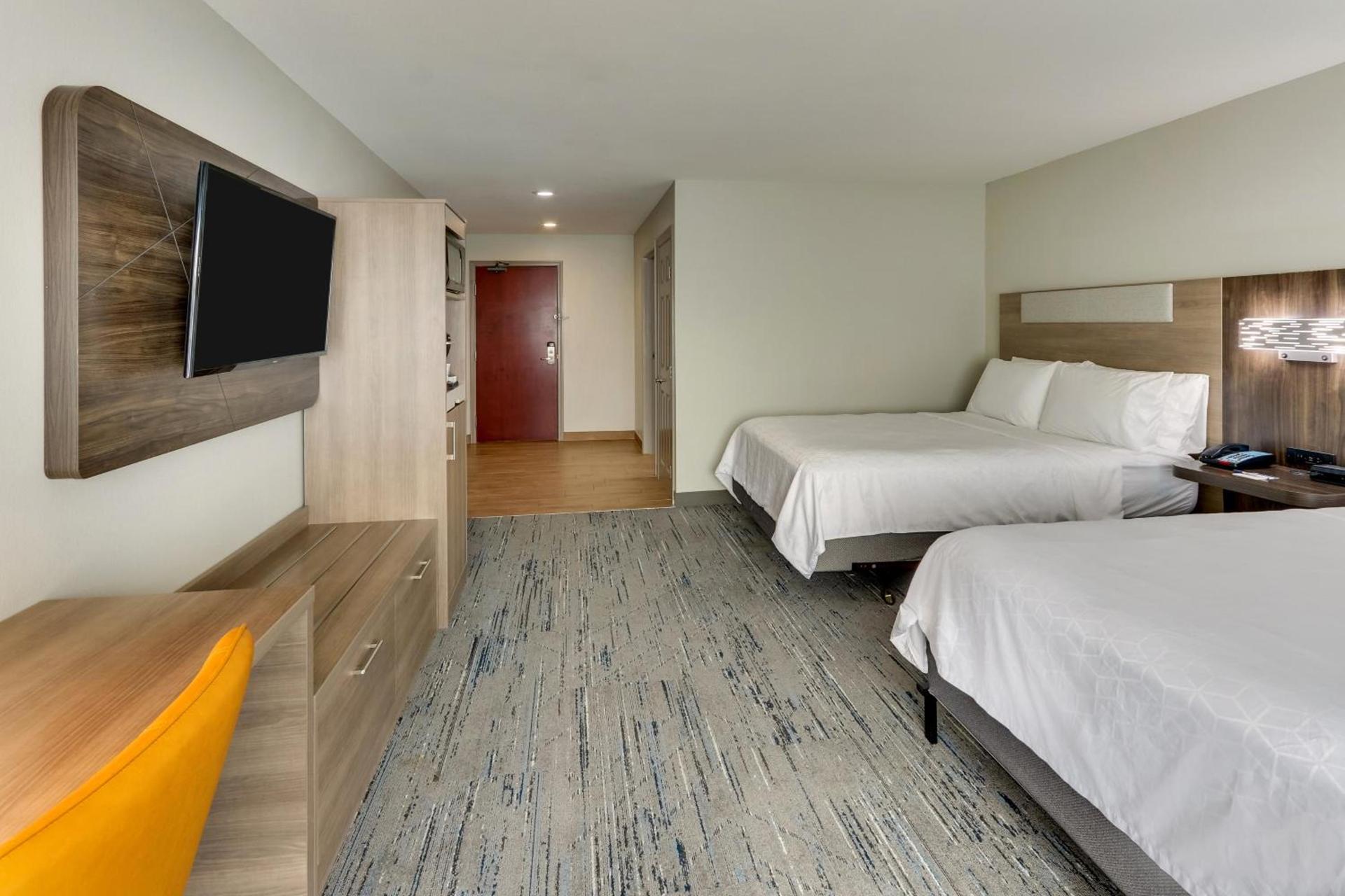 Holiday Inn Express & Suites - Ardmore by IHG photo 44