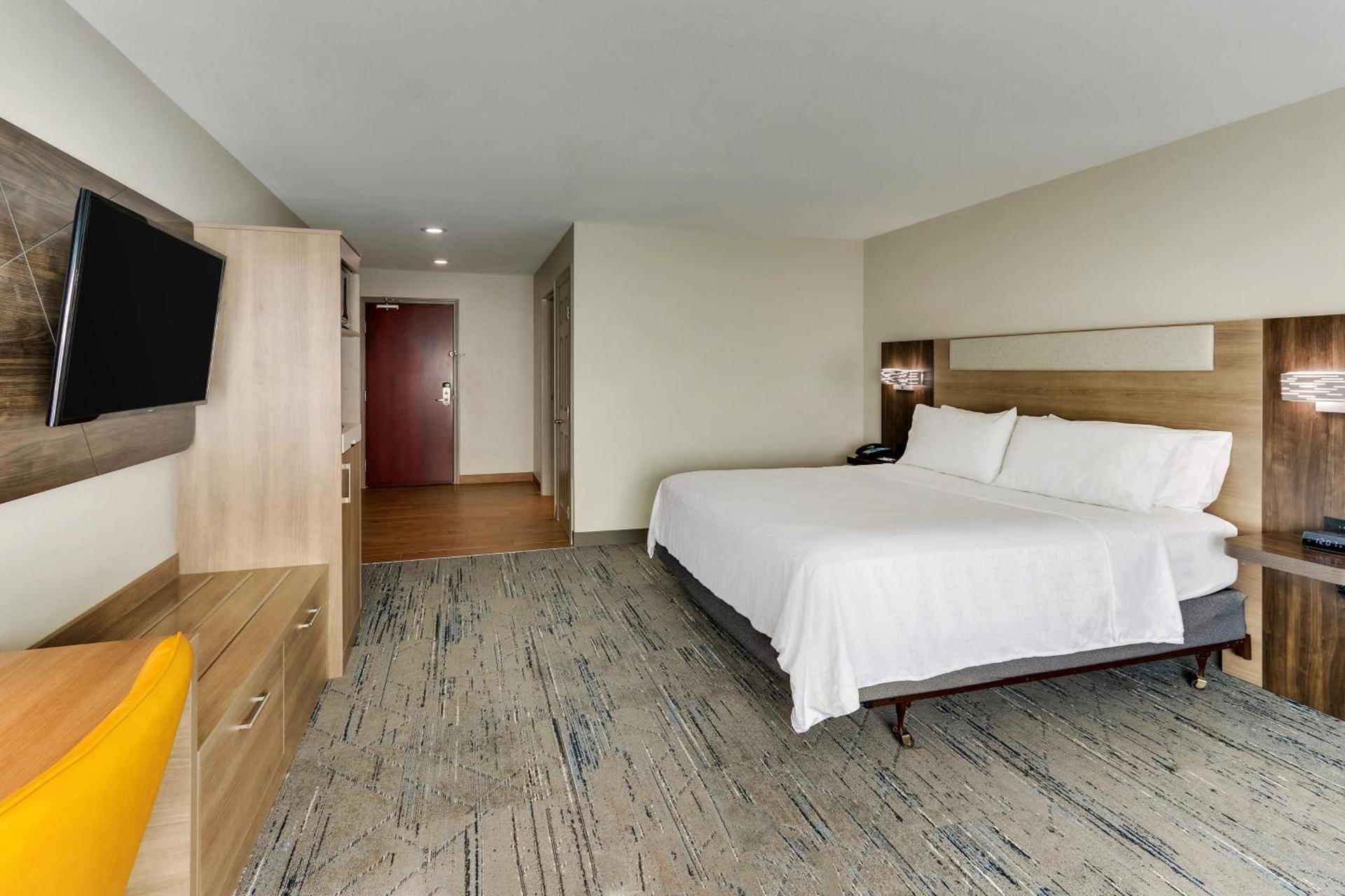 Holiday Inn Express & Suites - Ardmore by IHG photo 35