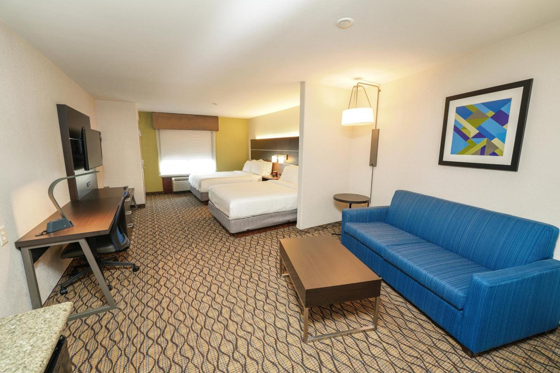 Holiday Inn Express and Suites Springfield Medical District by IHG photo 21
