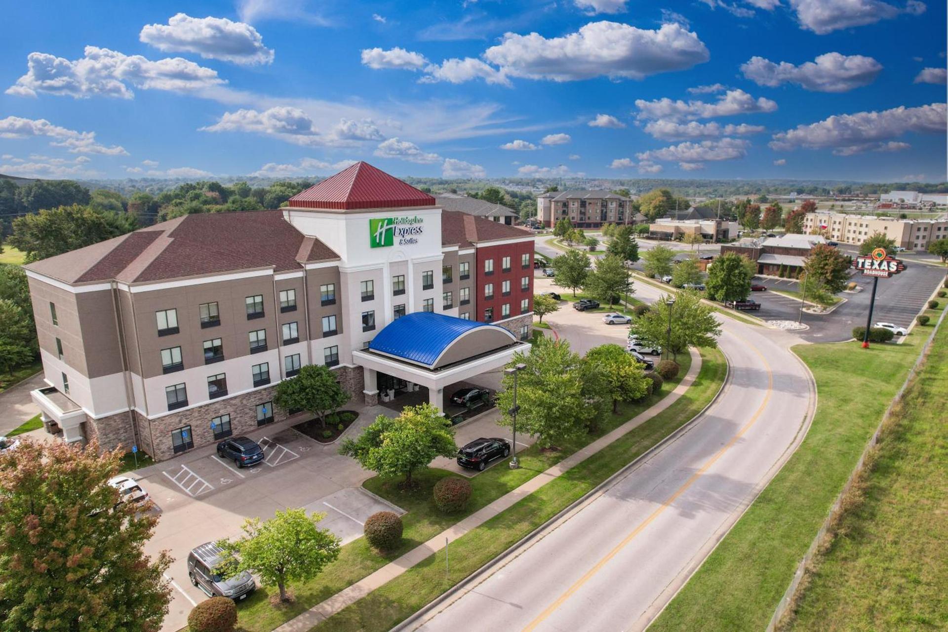 Holiday Inn Express and Suites Springfield Medical District by IHG photo 15