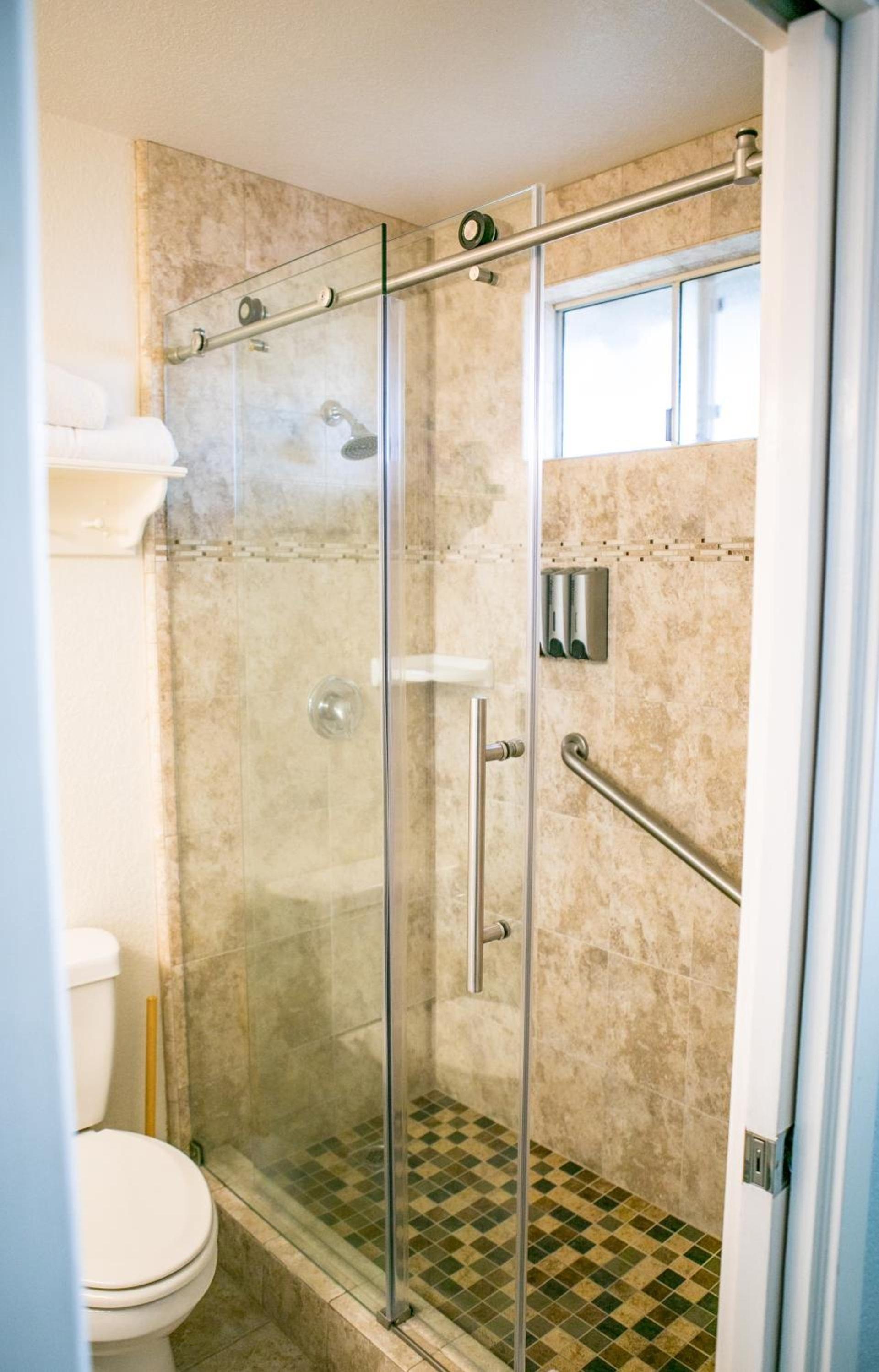 Sea Otter Inn photo 15