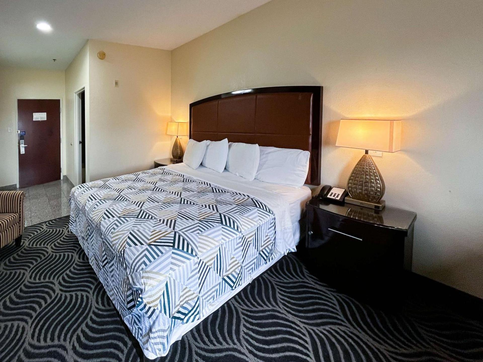 Executive Inn & Suites Breaux Bridge, LA — hotel in Breaux Bridge