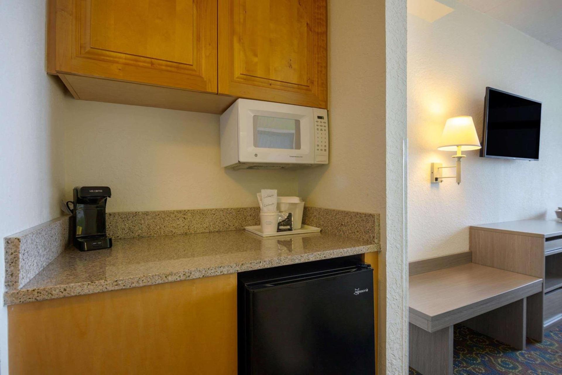 Travelodge by Wyndham Outer Banks/Kill Devil Hills photo 10