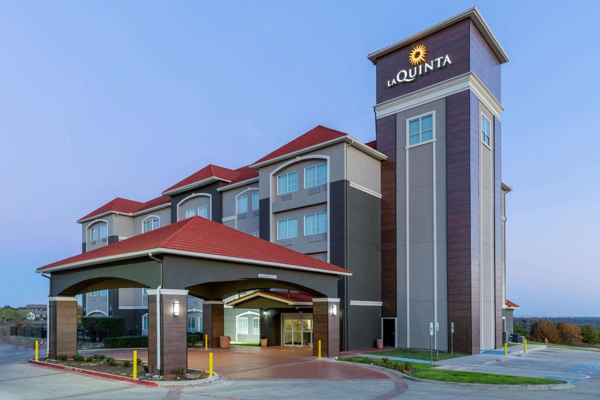 La Quinta by Wyndham Fort Worth - Lake Worth photo 2