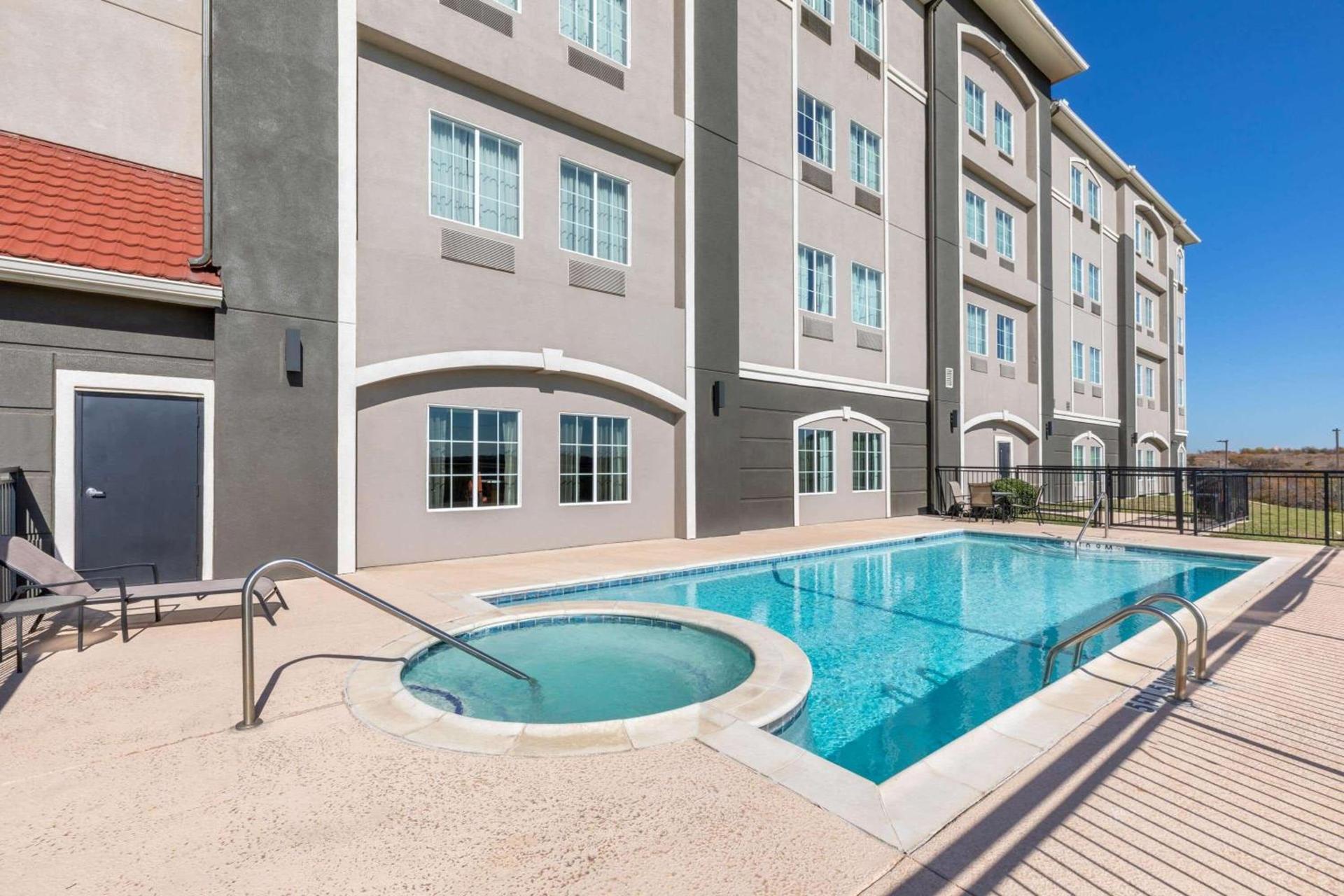 La Quinta by Wyndham Fort Worth - Lake Worth photo 16