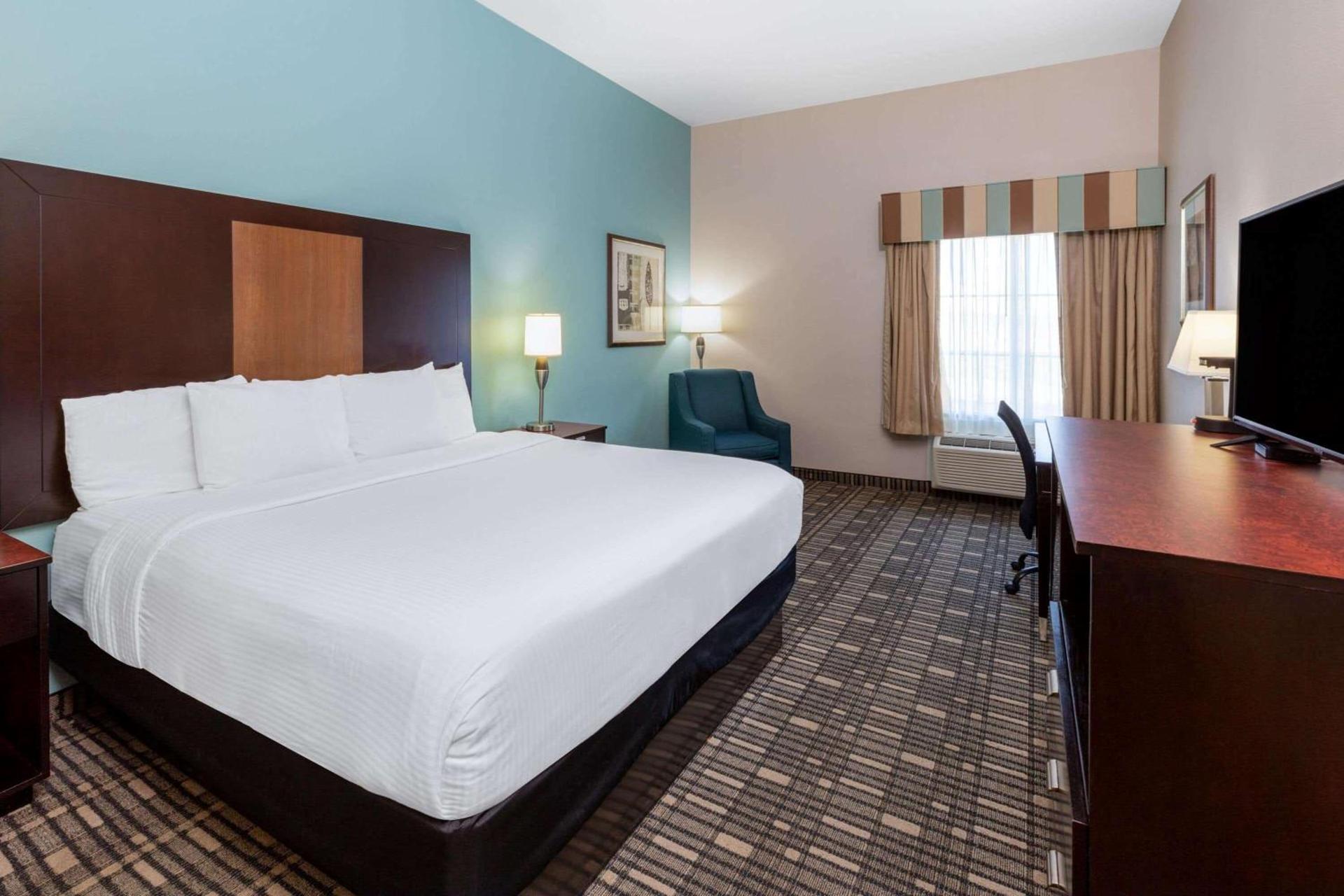 La Quinta by Wyndham Fort Worth - Lake Worth photo 46