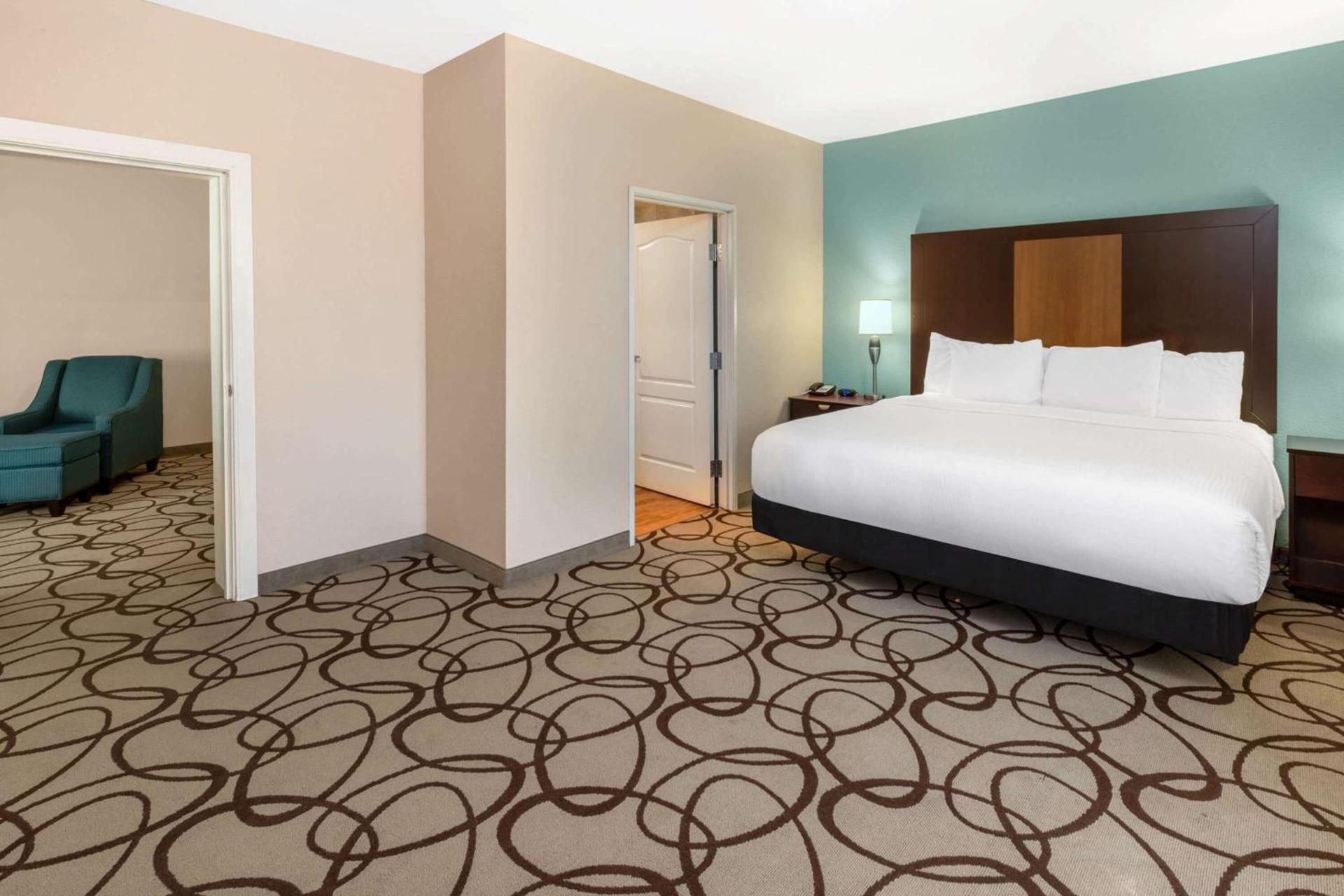 La Quinta by Wyndham Fort Worth - Lake Worth photo 62