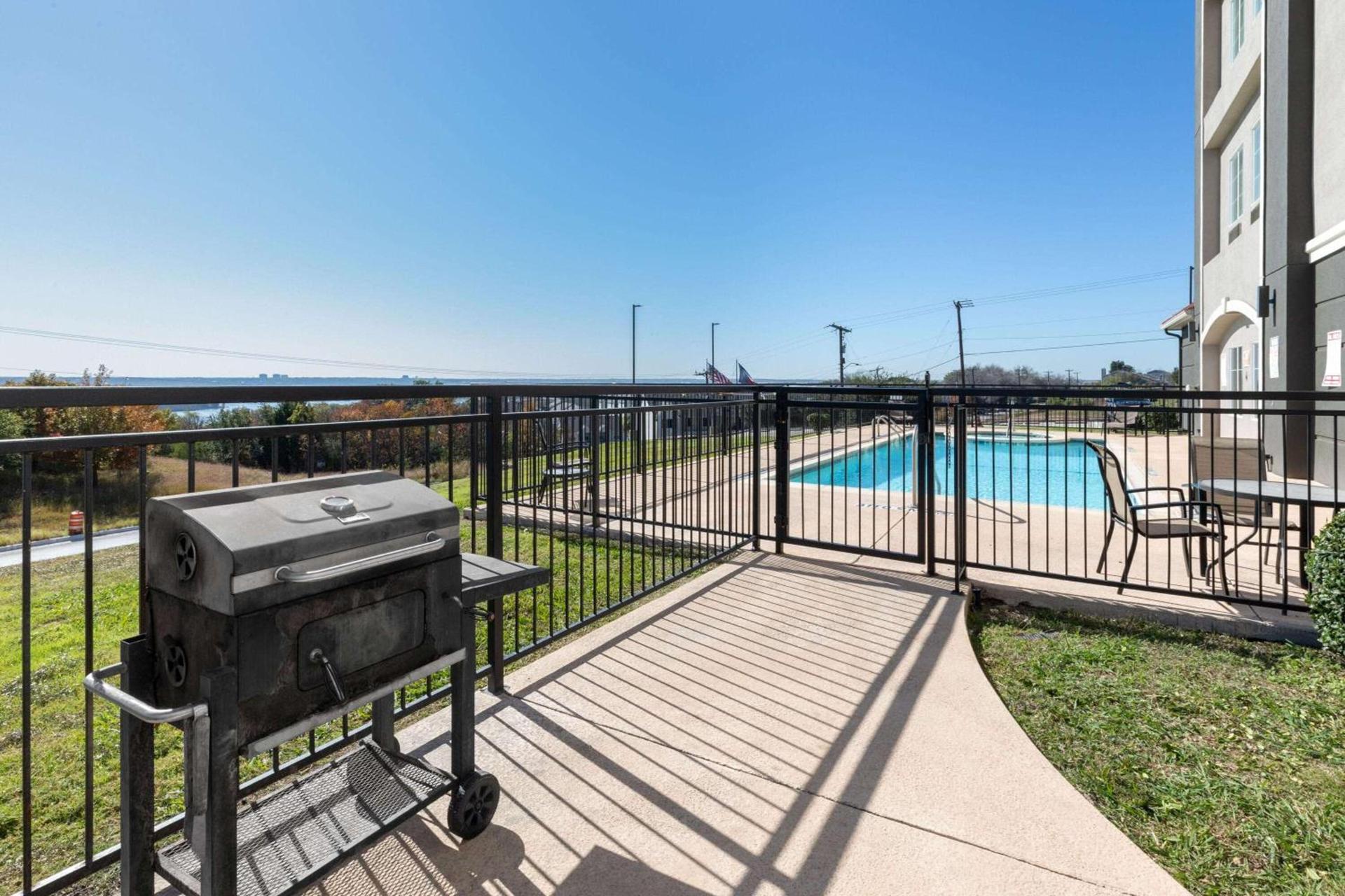 La Quinta by Wyndham Fort Worth - Lake Worth photo 73