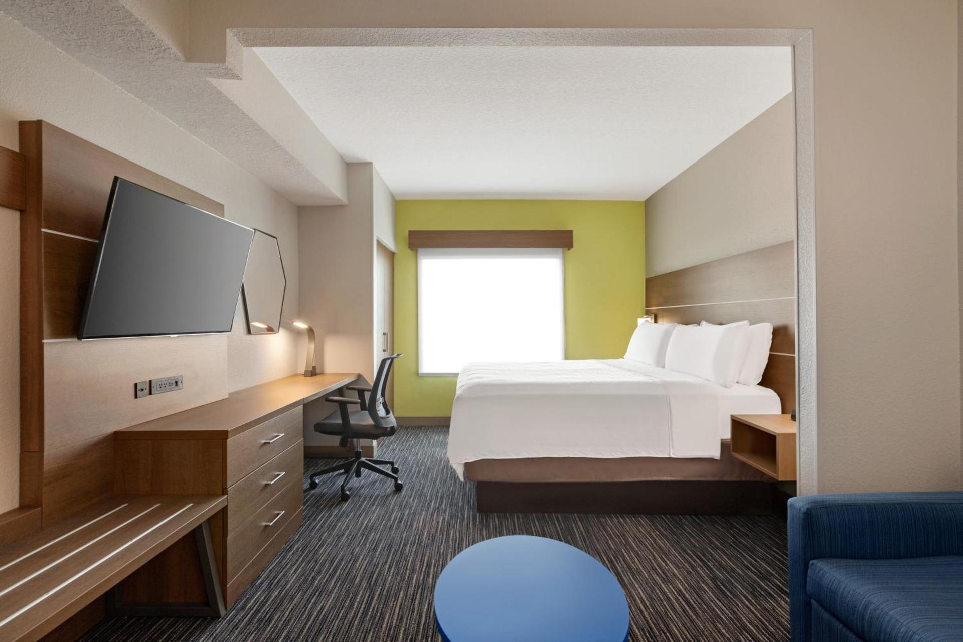 Holiday Inn Express & Suites Pembroke Pines-Sheridan St by IHG photo 48
